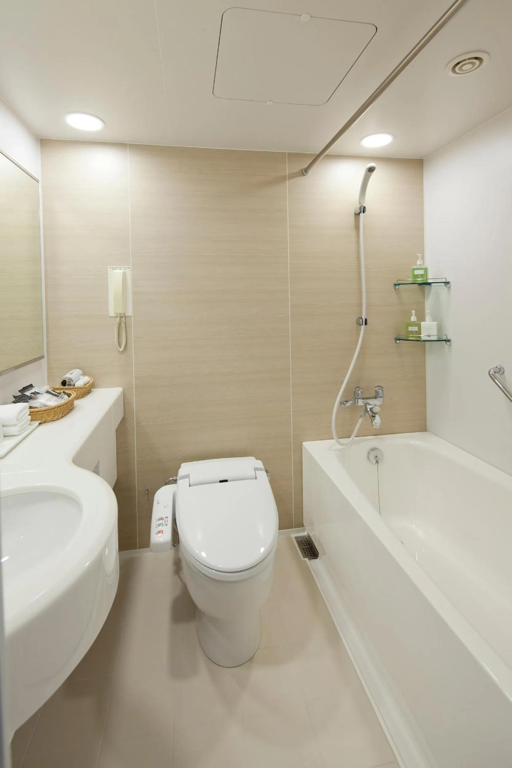 Bathroom in Hotel Granvia Osaka-JR Hotel Group