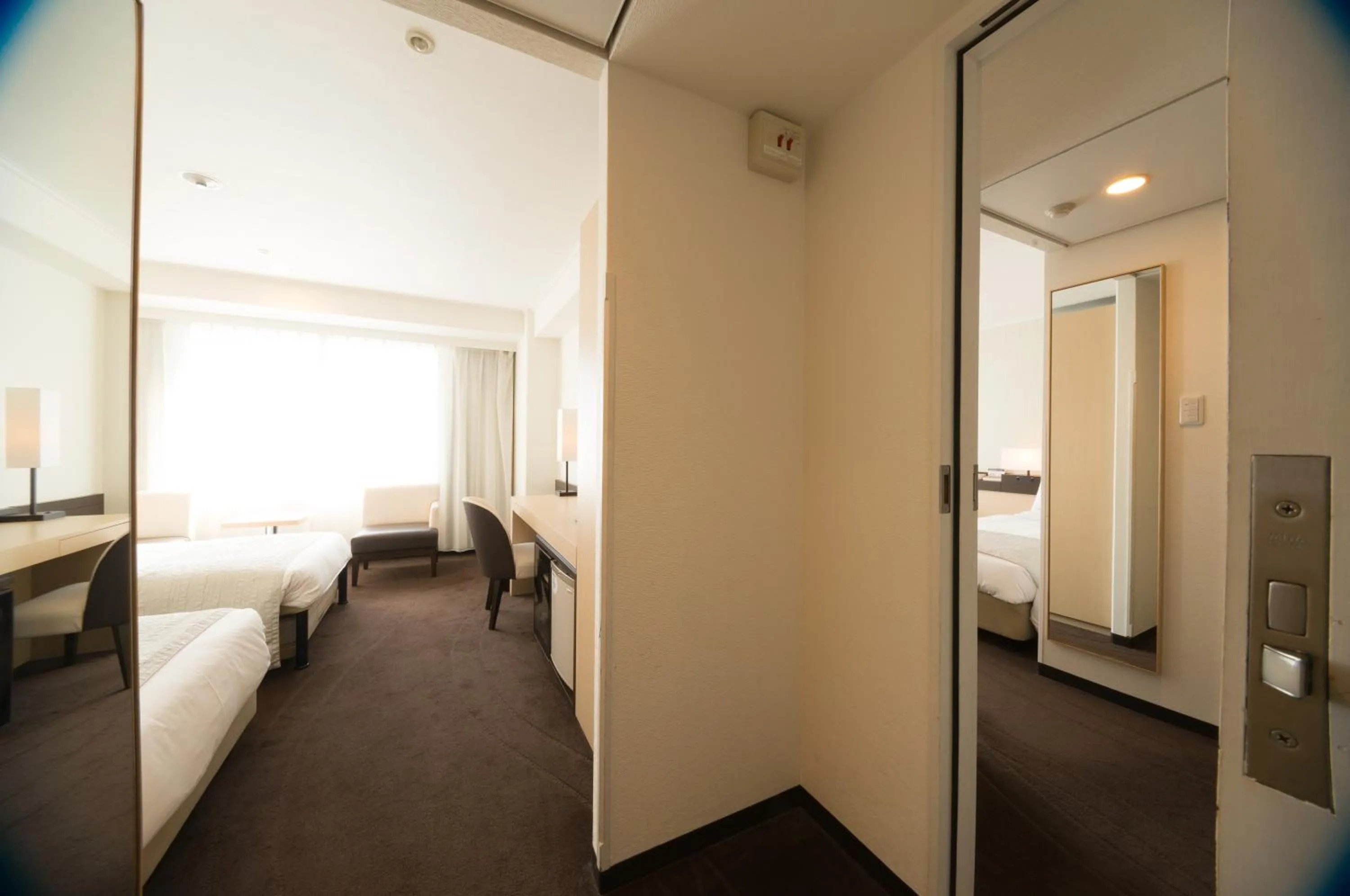 Bed in Hotel Granvia Osaka-JR Hotel Group