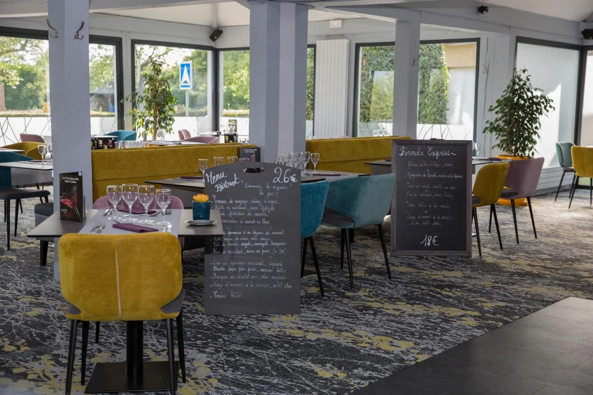 Restaurant/places to eat in Logis Le Clos Deauville Saint Gatien