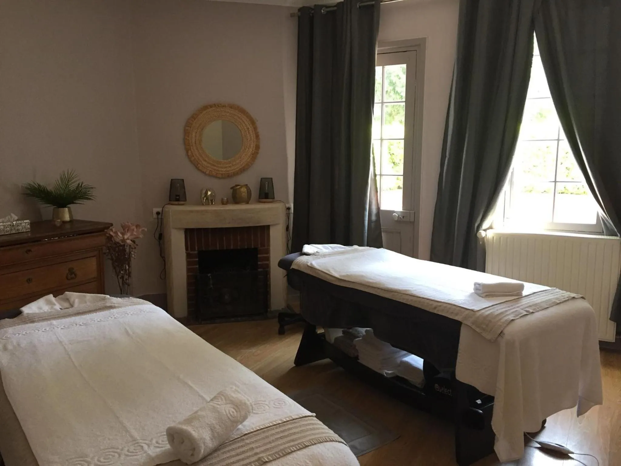 Massage, Bed in Logis Le Clos Deauville Saint Gatien