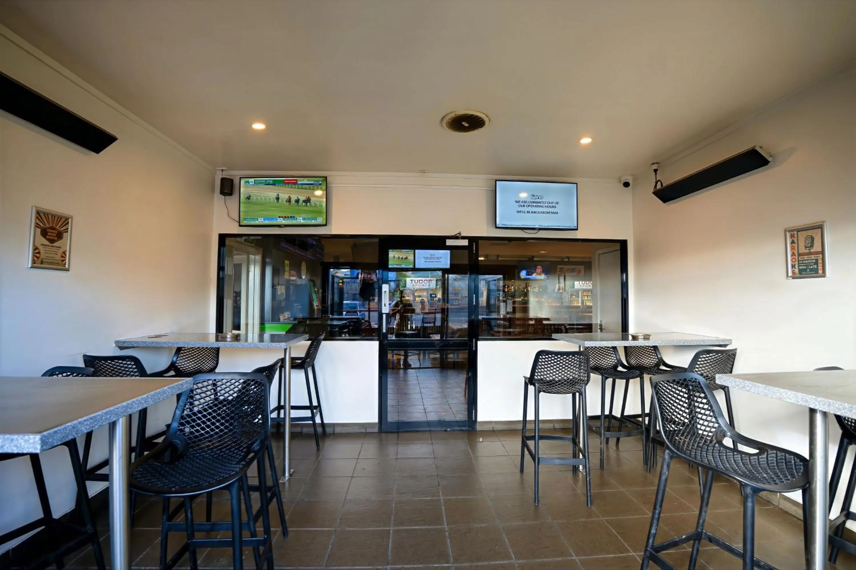 Property building in Olde Tudor Hotel