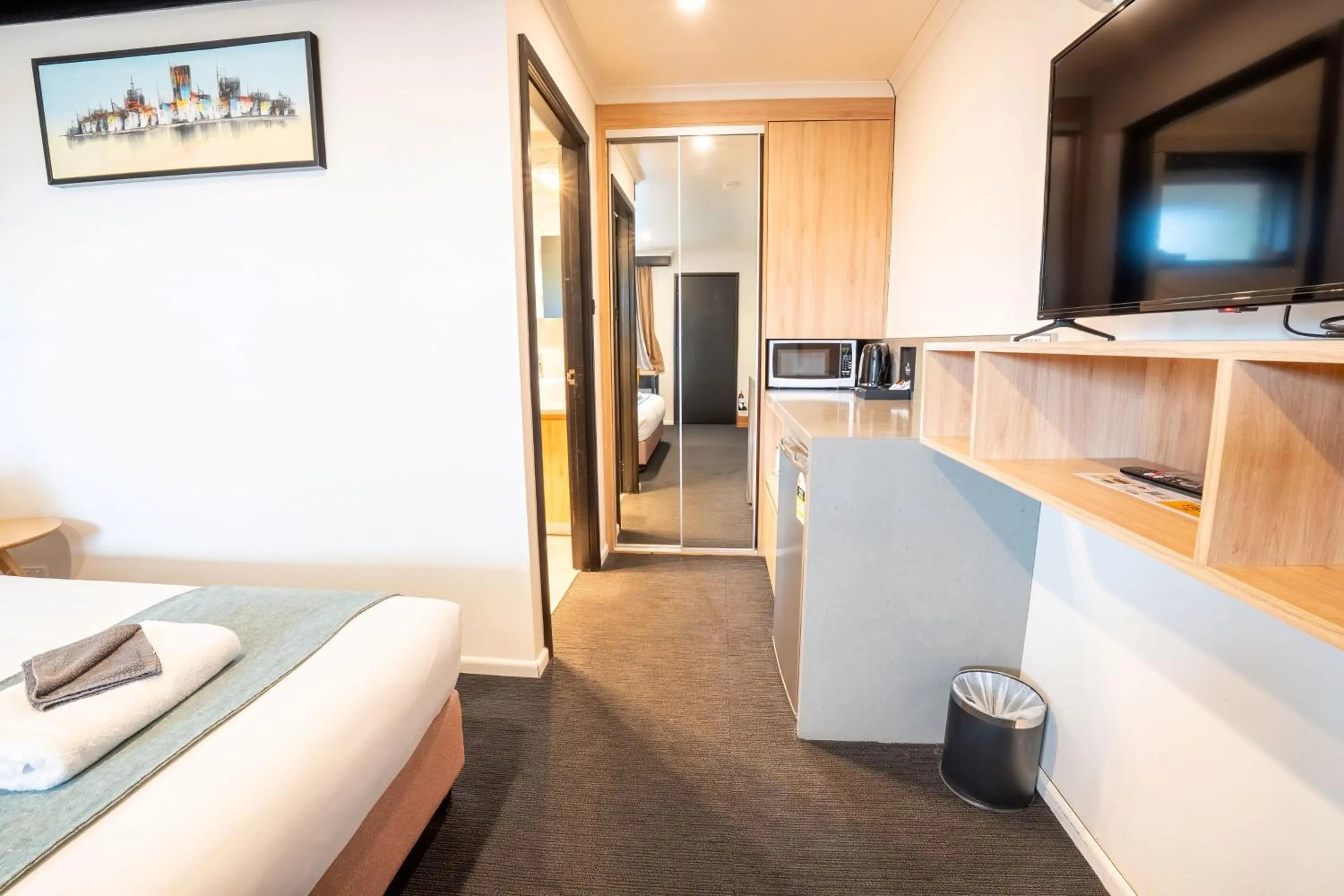 Bed in Olde Tudor Hotel