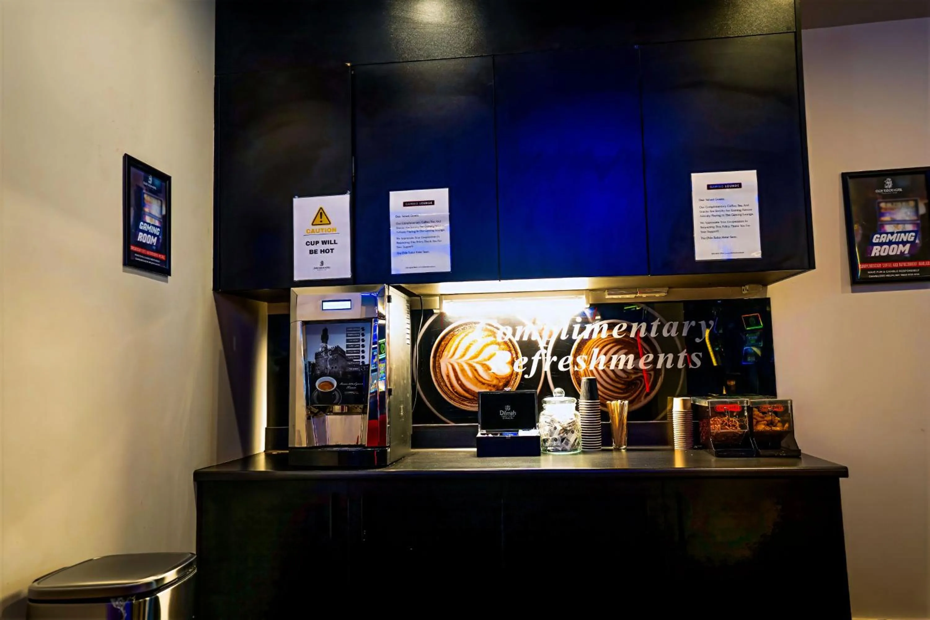 Coffee/tea facilities in Olde Tudor Hotel