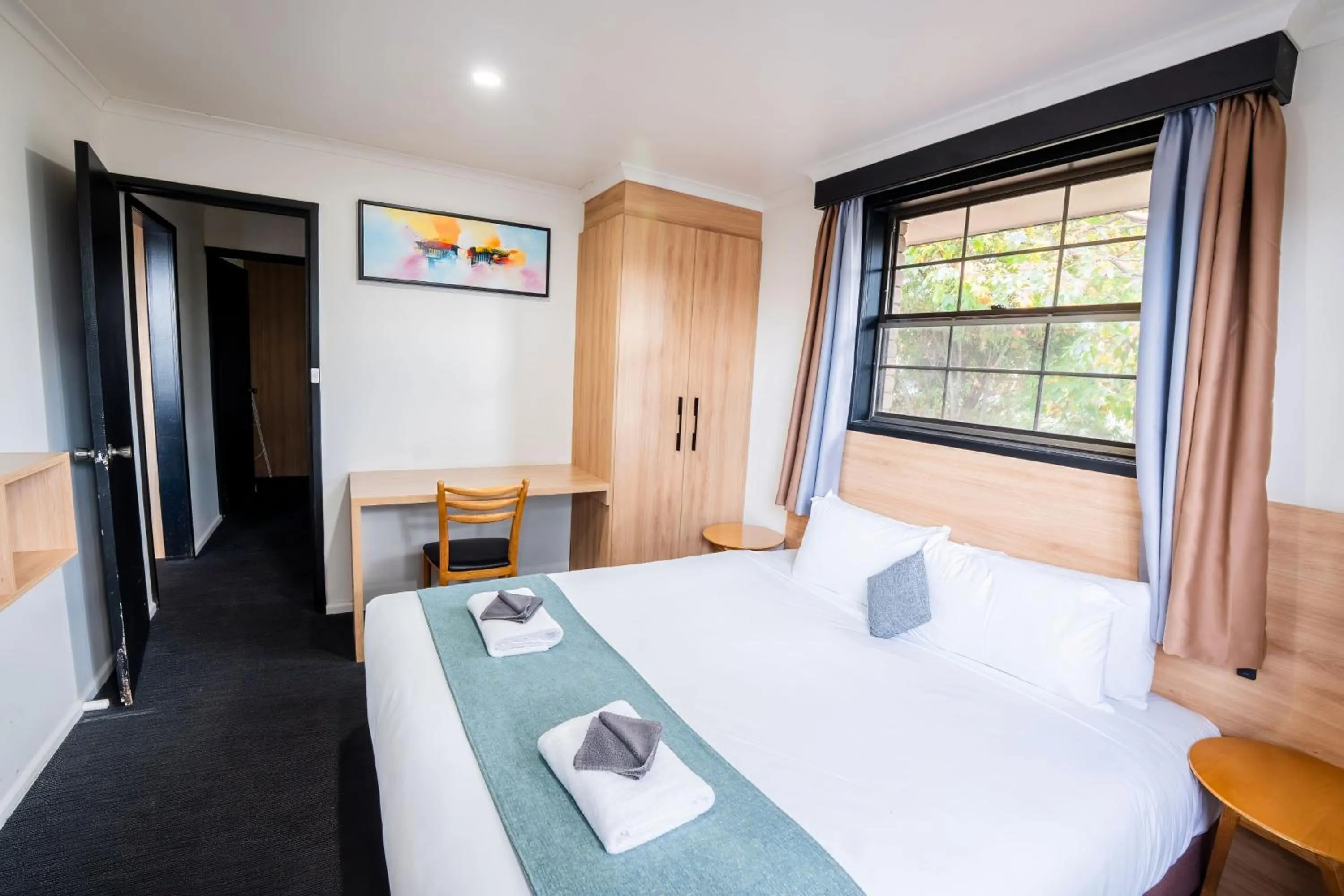 Bed in Olde Tudor Hotel