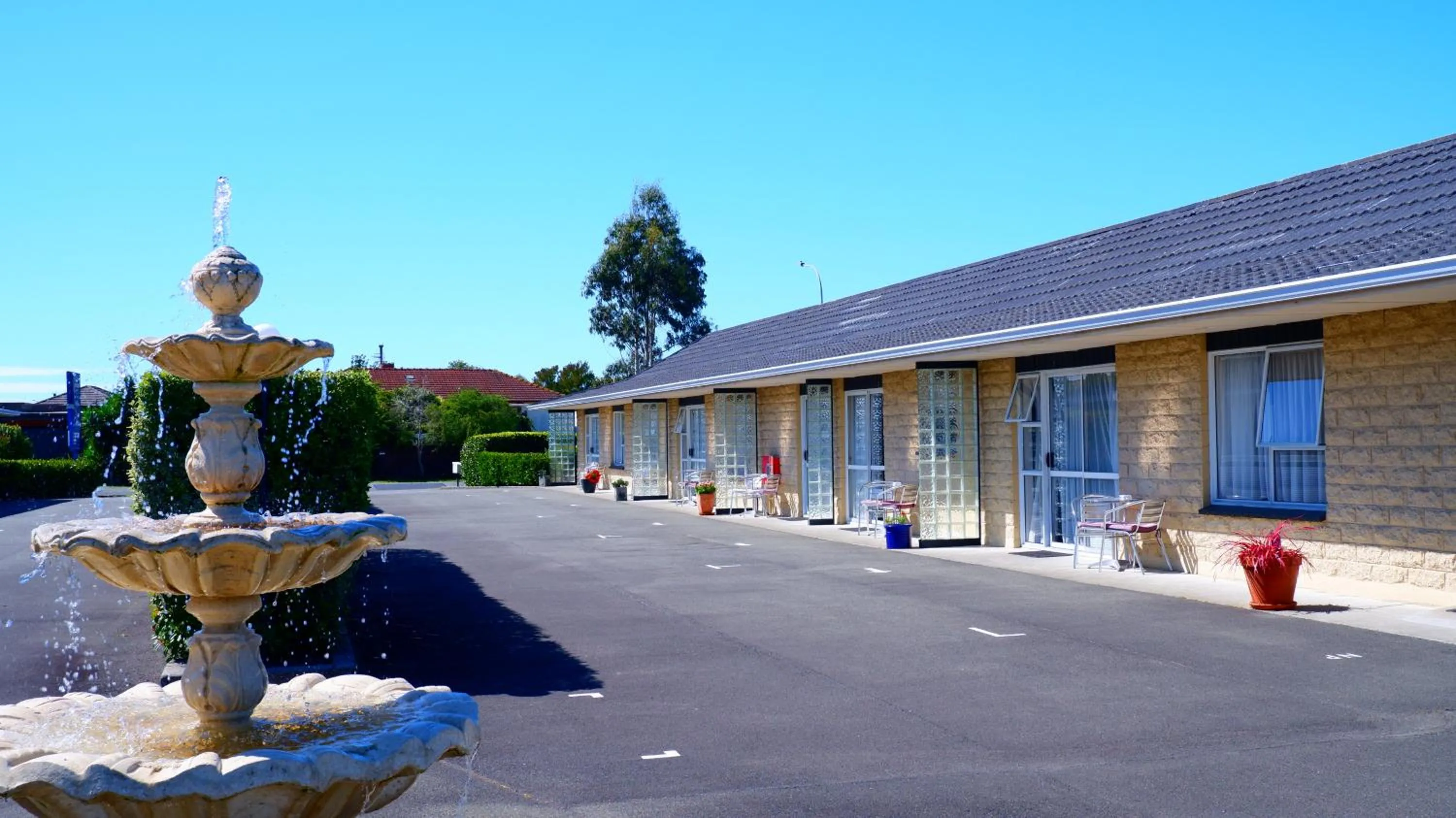 Property building in ASURE Fountain Resort Motel