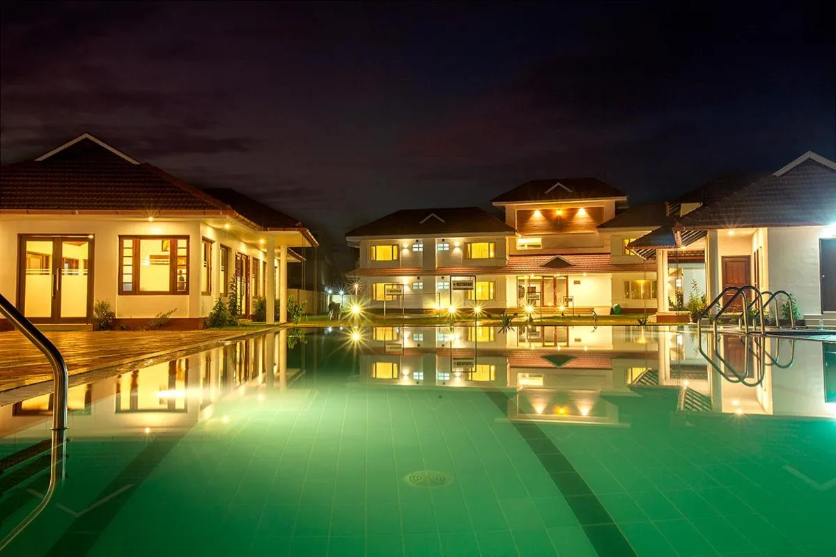 Swimming pool in Le Coffee Resort