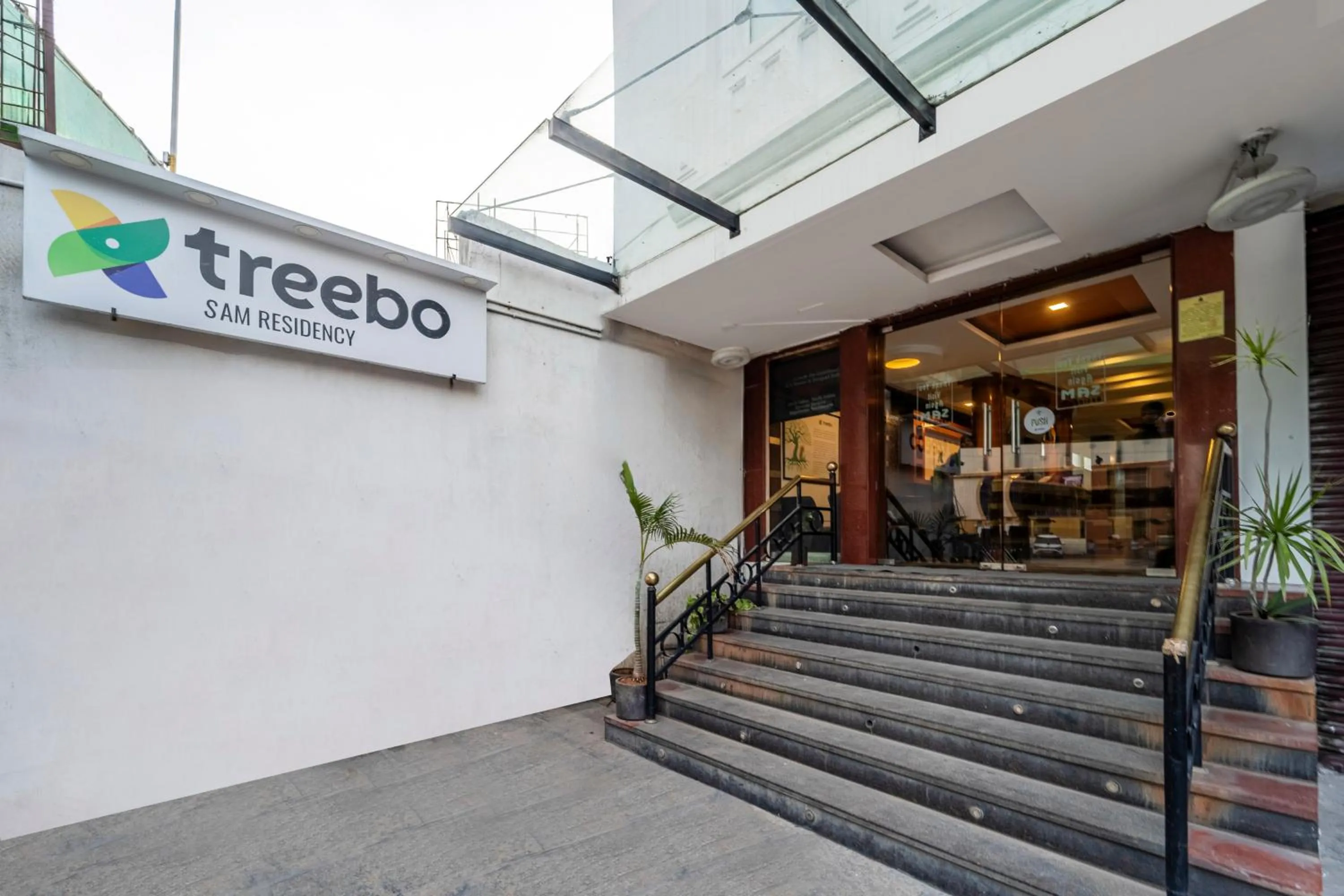Facade/entrance in Treebo Sam Residency
