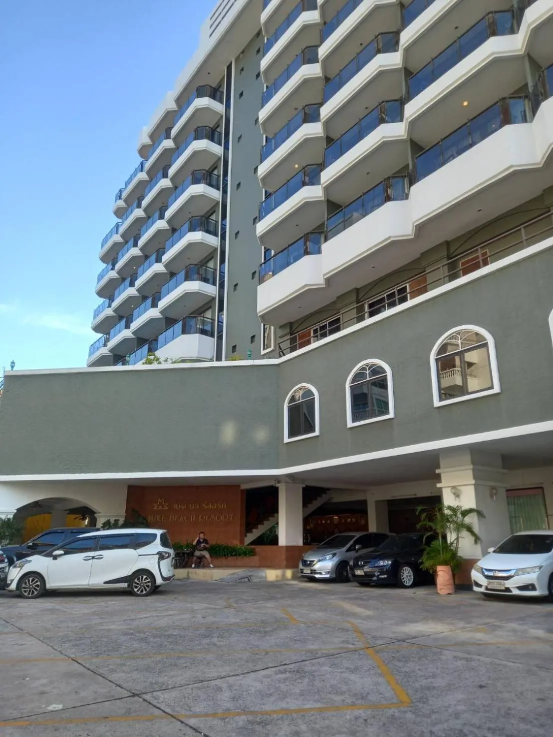 Property building in Mike Beach Resort