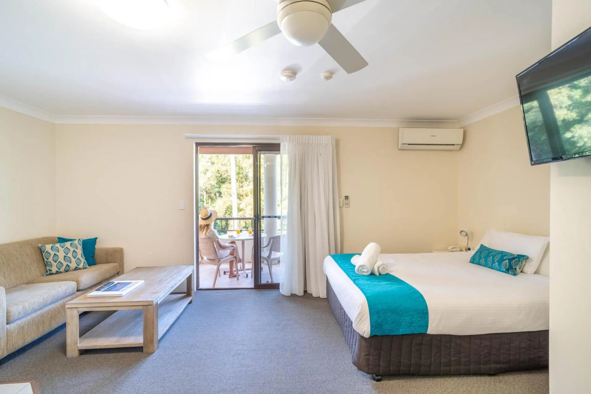 Bed in Byron Bayside Central Studio Apartments