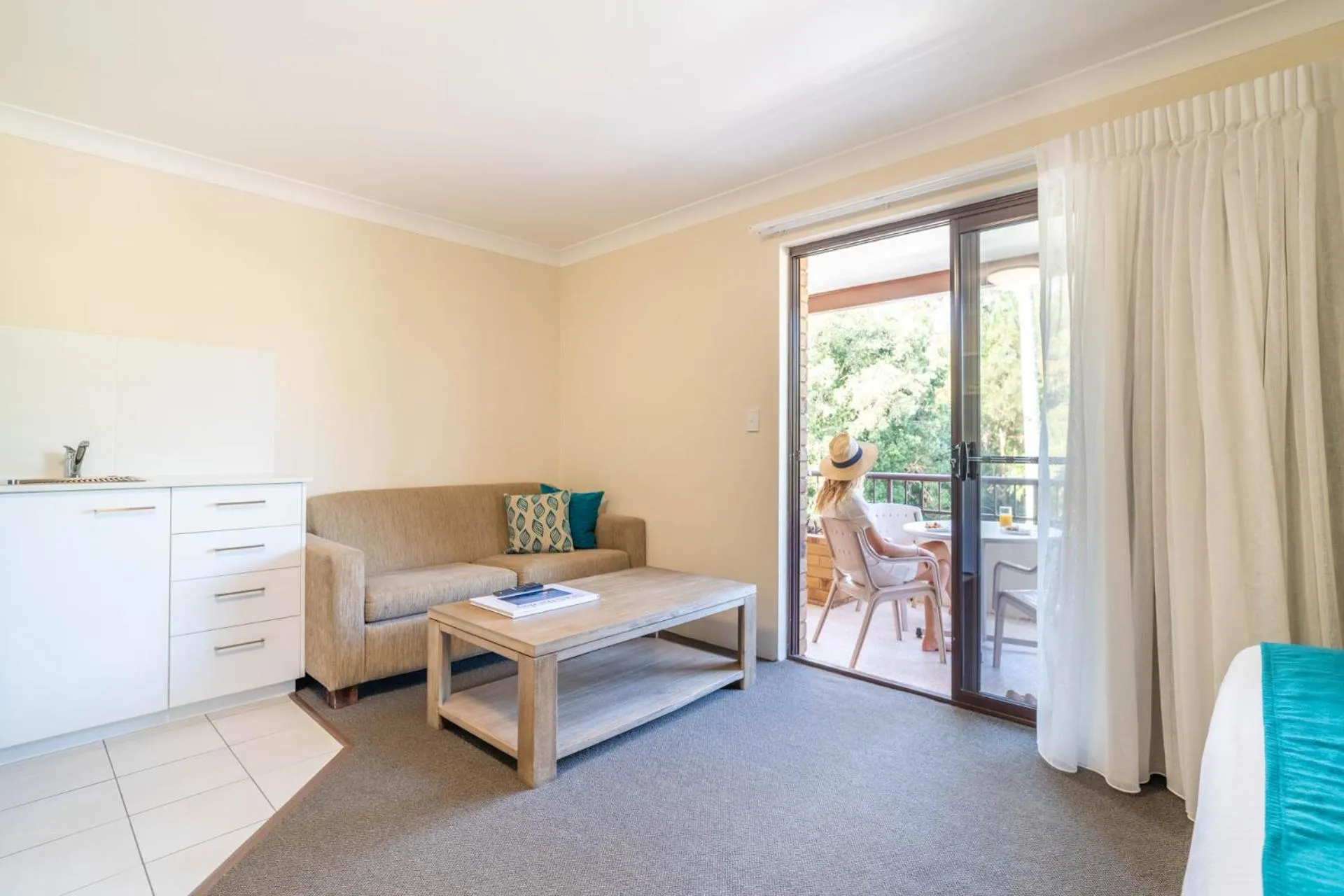 Bed in Byron Bayside Central Studio Apartments