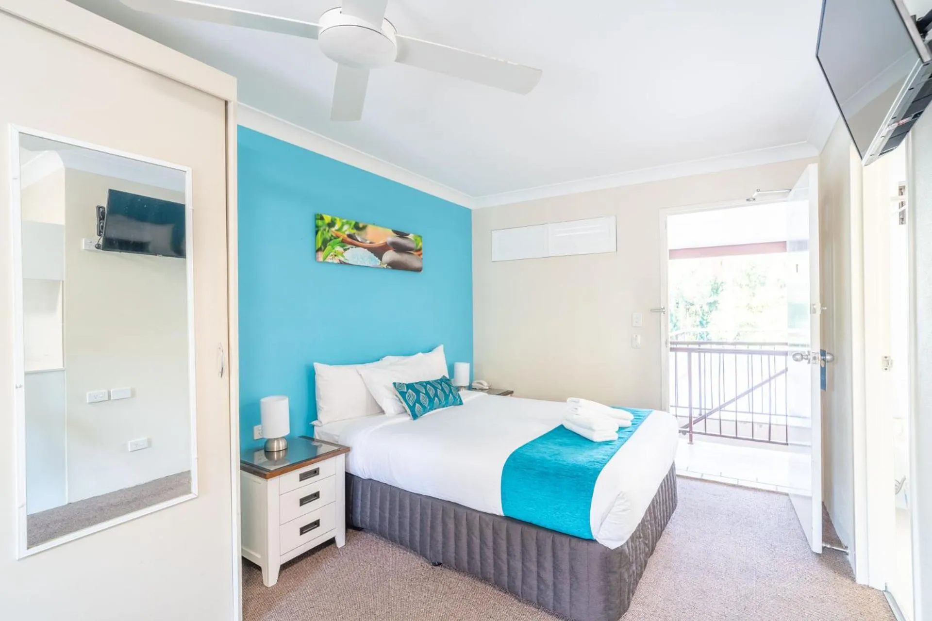 Bed in Byron Bayside Central Studio Apartments