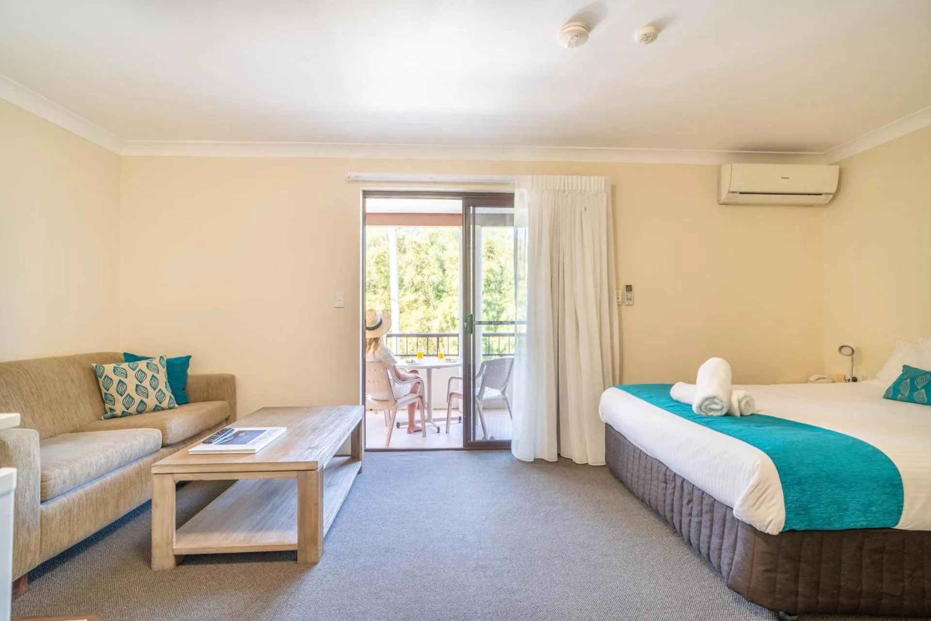 Bed in Byron Bayside Central Studio Apartments