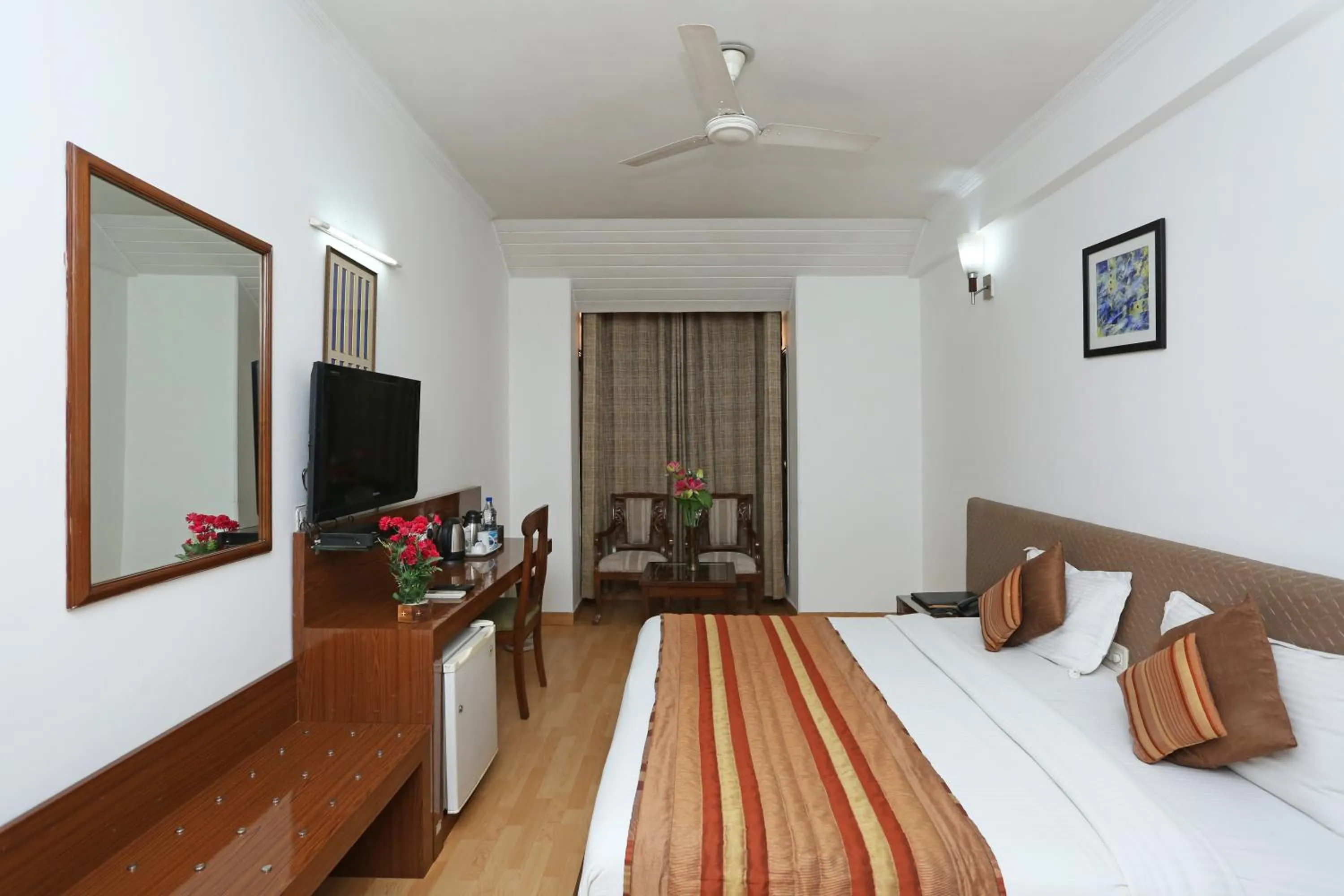 Bed in Hotel Windsor Castle Cyber City