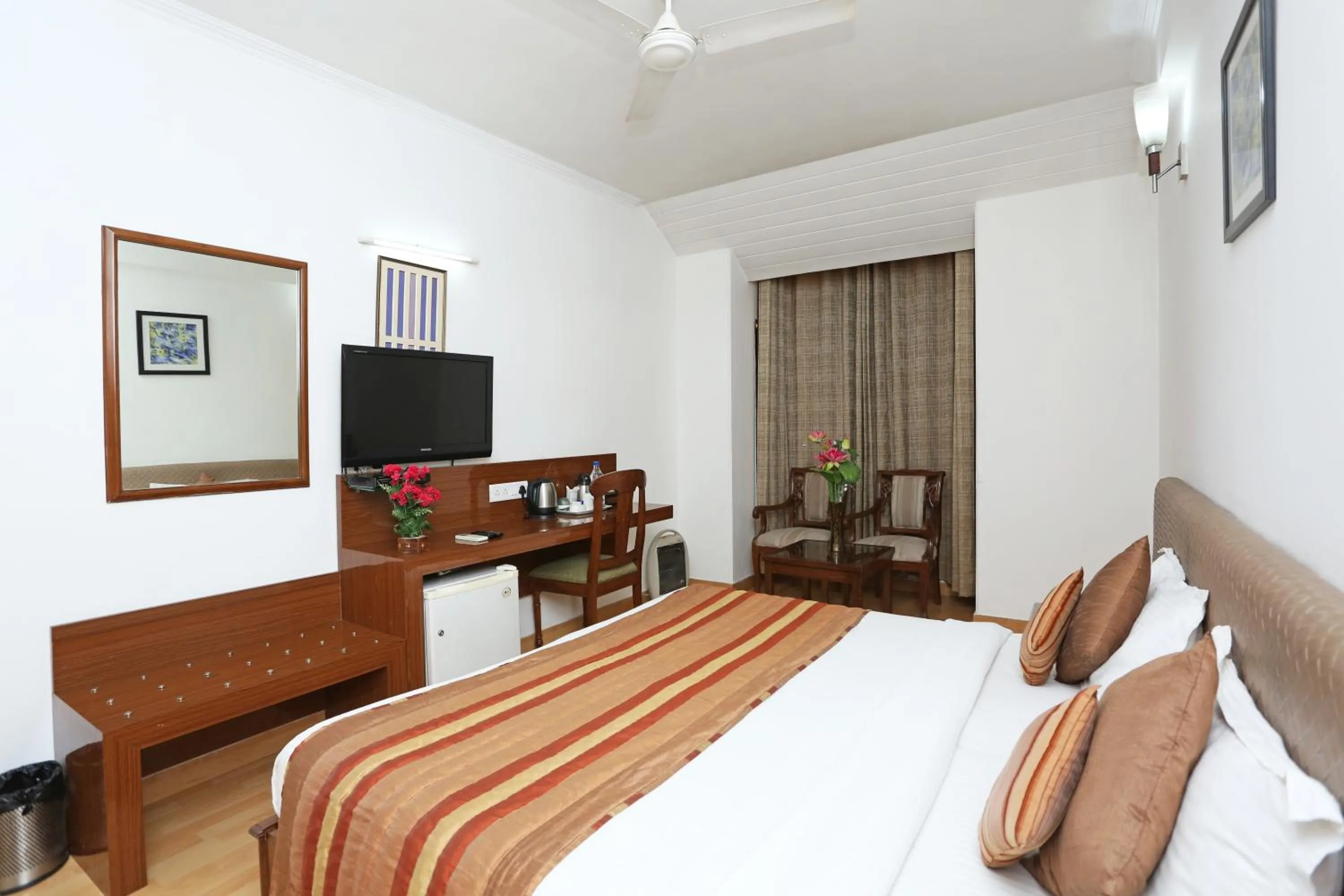 Bed in Hotel Windsor Castle Cyber City