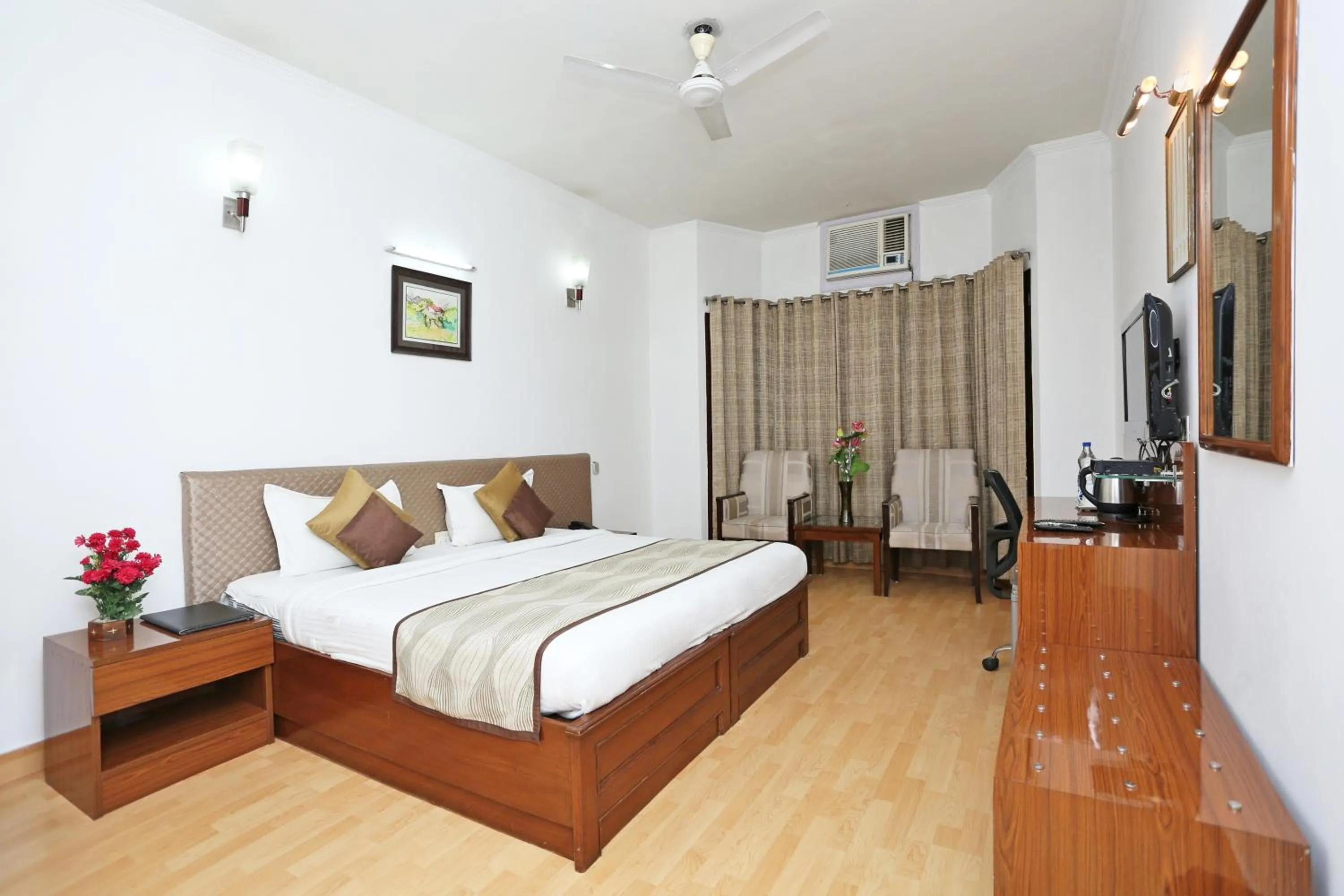 Bed in Hotel Windsor Castle Cyber City