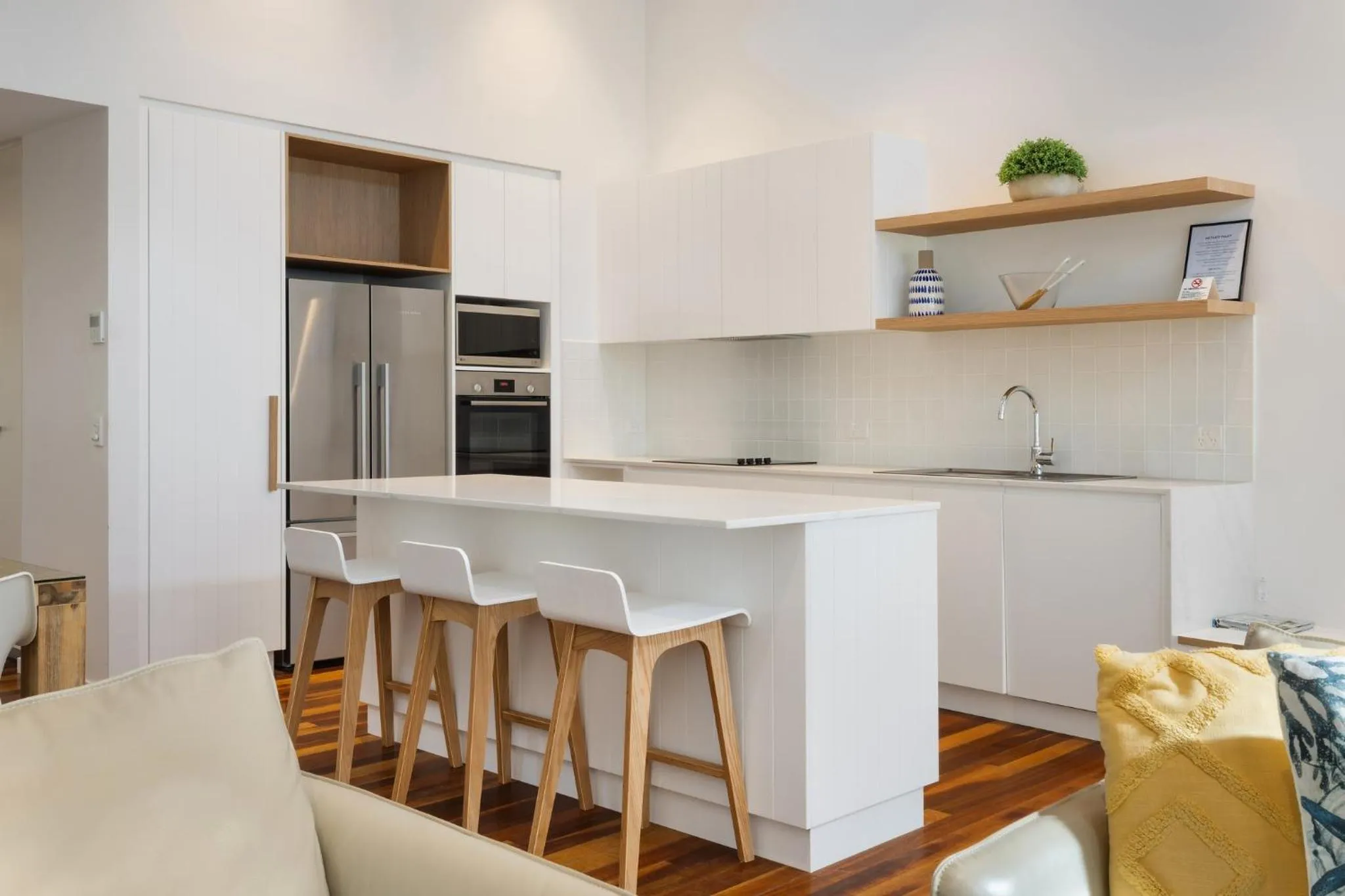 Kitchen or kitchenette in East On Byron Bay Apartments
