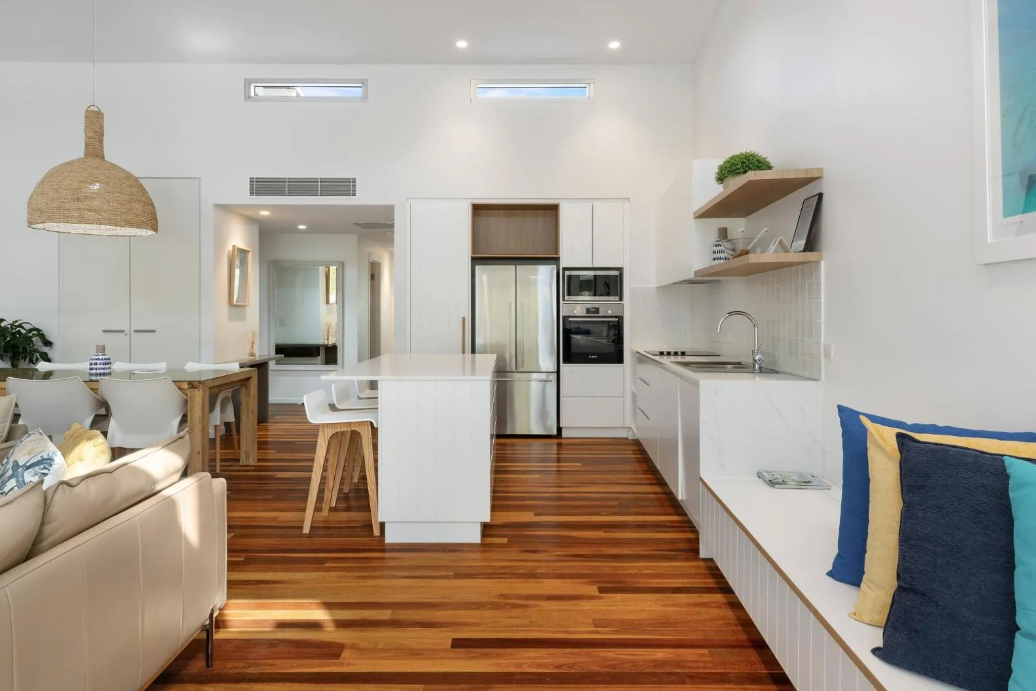Kitchen or kitchenette in East On Byron Bay Apartments