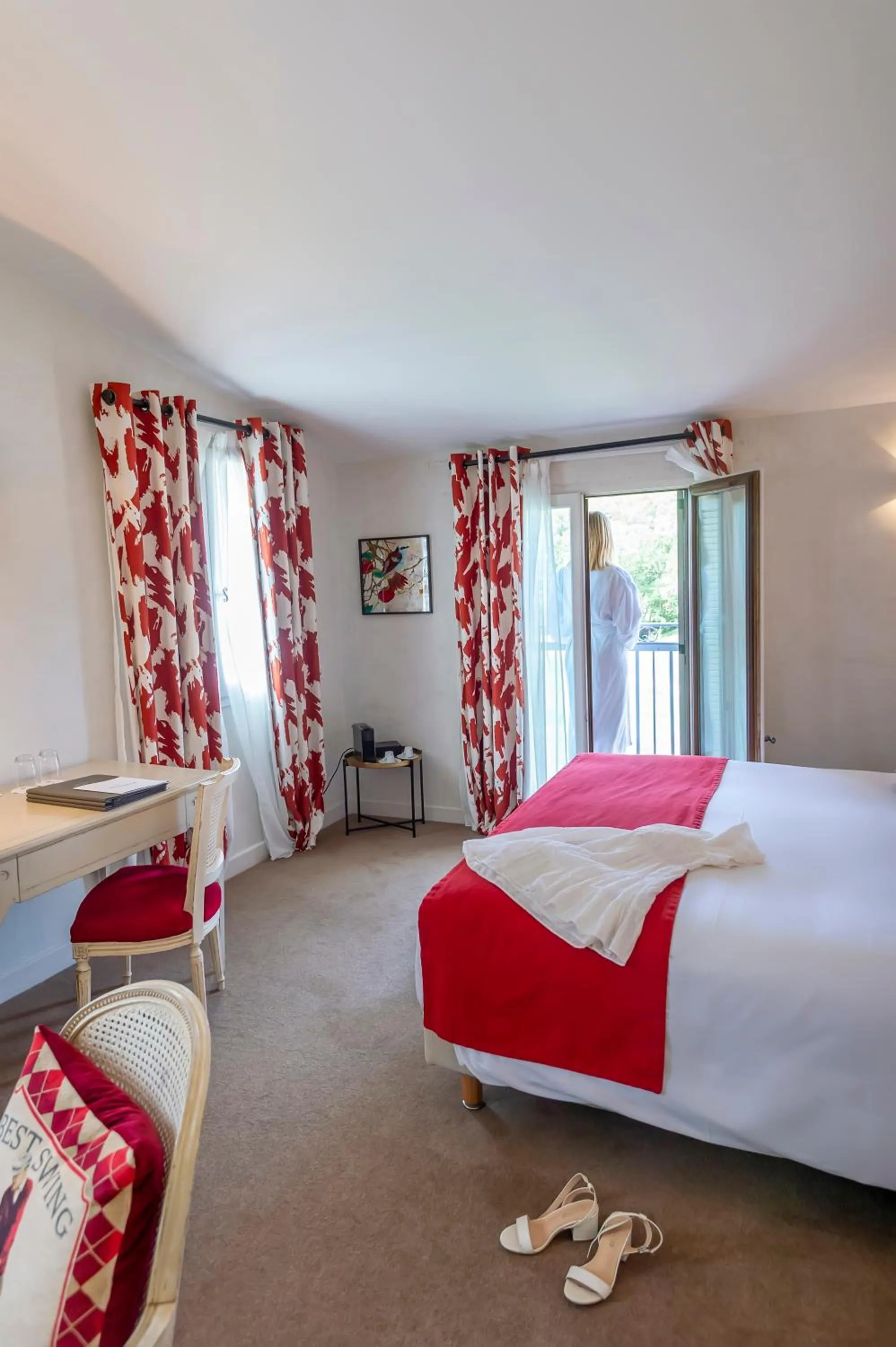 Bedroom, Bed in Hôtel Golf & Spa Château de la Bégude The Originals Collection