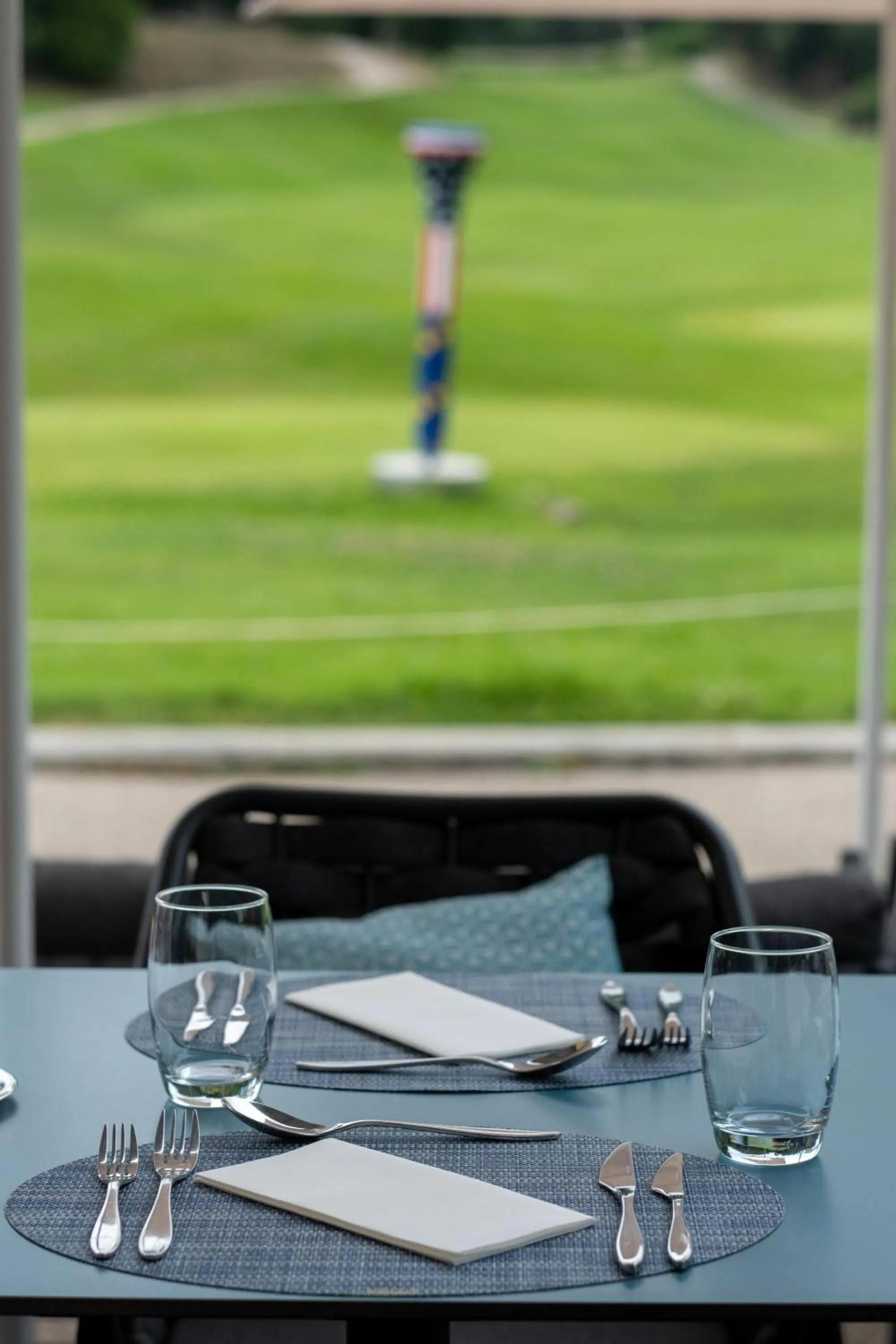 Restaurant/places to eat in Hôtel Golf & Spa Château de la Bégude The Originals Collection