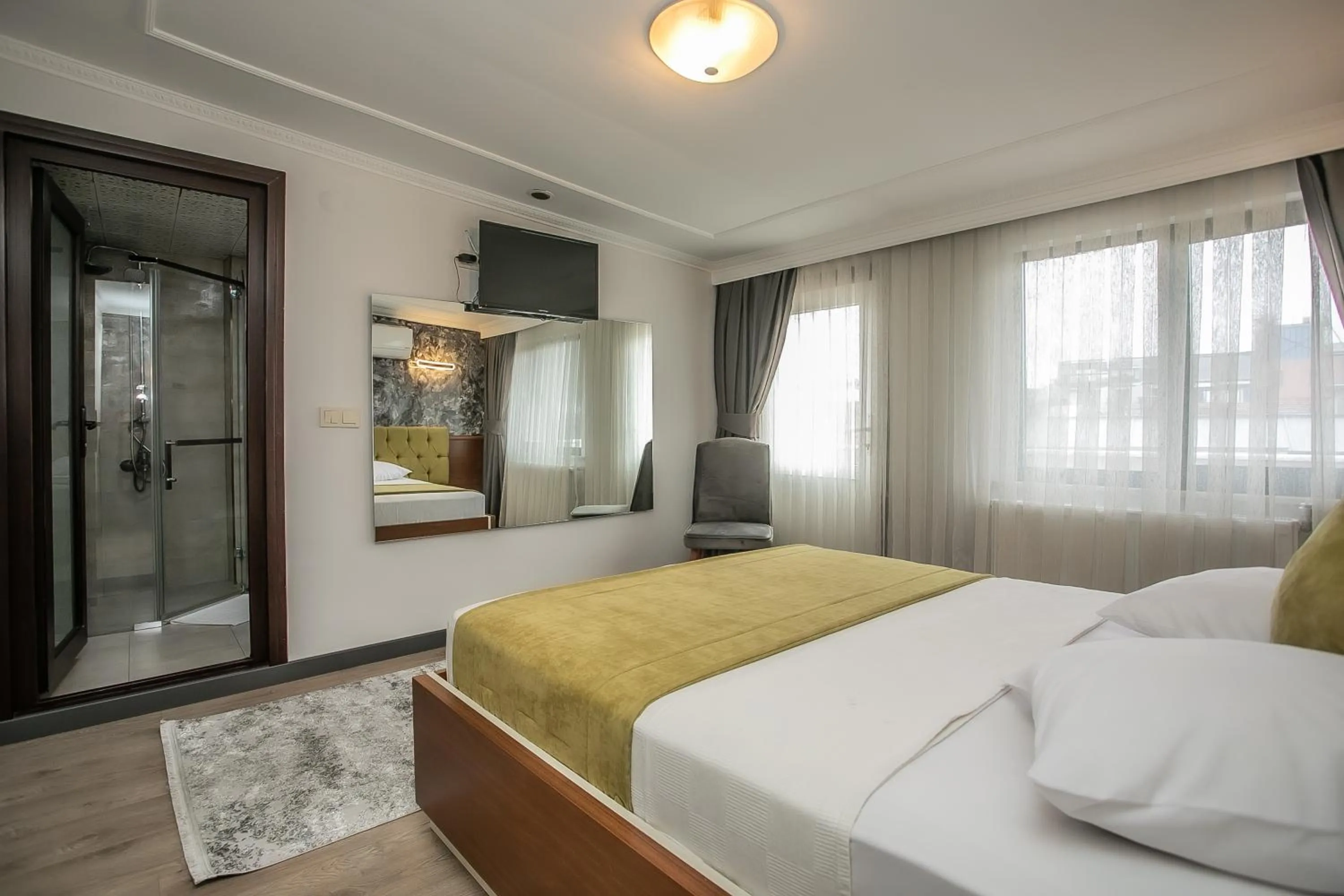 Massage, Bed in Hotel Pera Capitol
