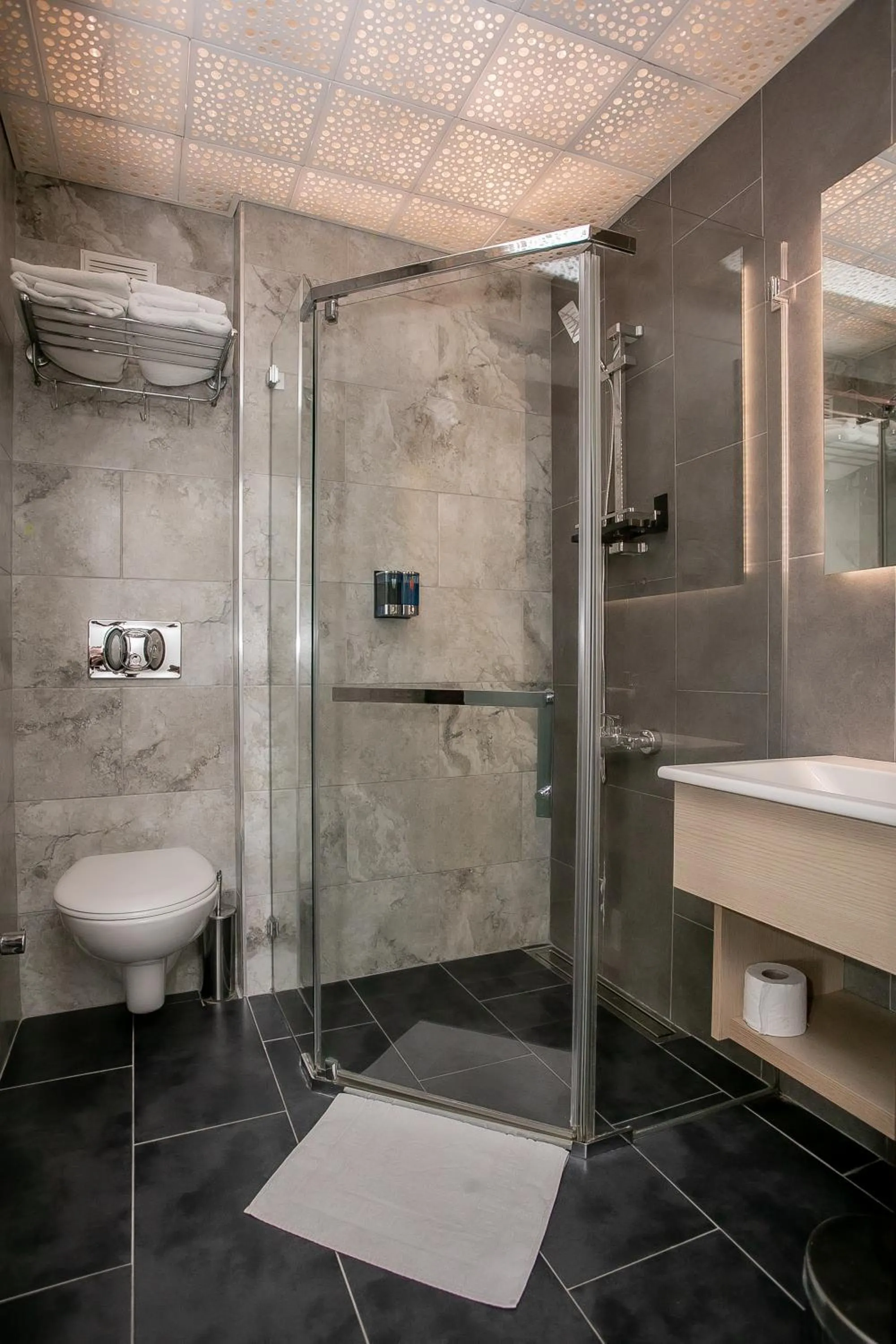 Bathroom in Hotel Pera Capitol