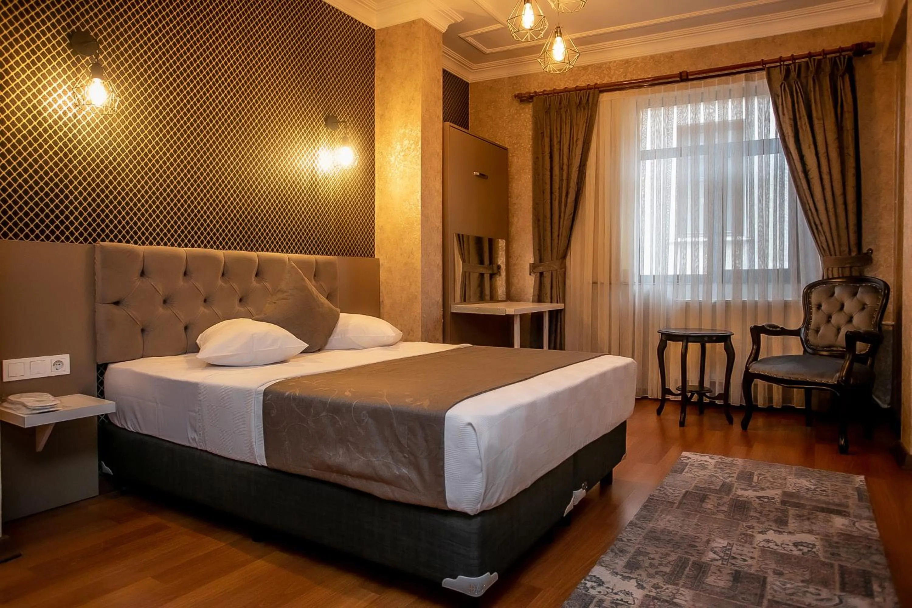 Massage, Bed in Hotel Pera Capitol