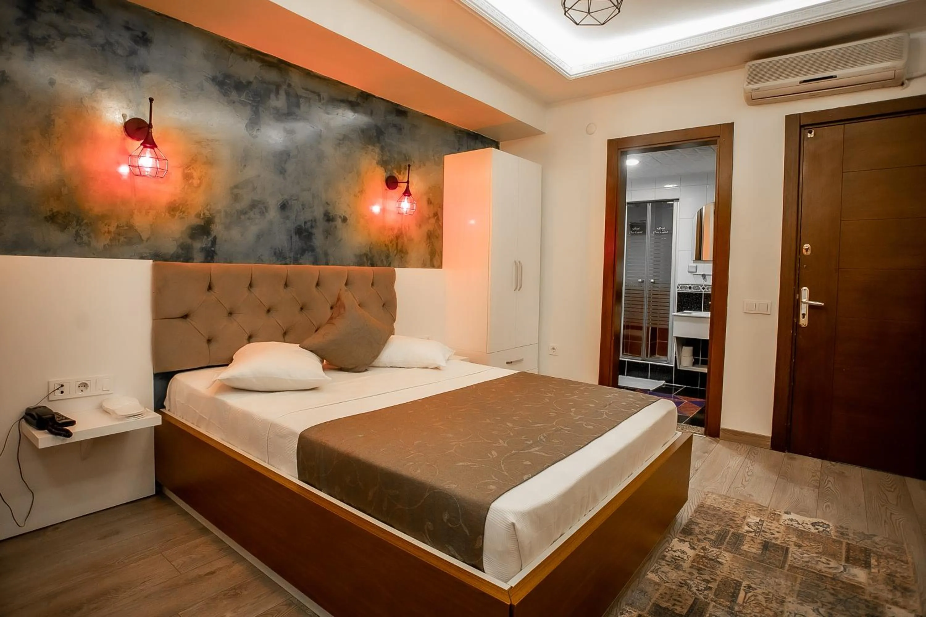 Massage, Bed in Hotel Pera Capitol