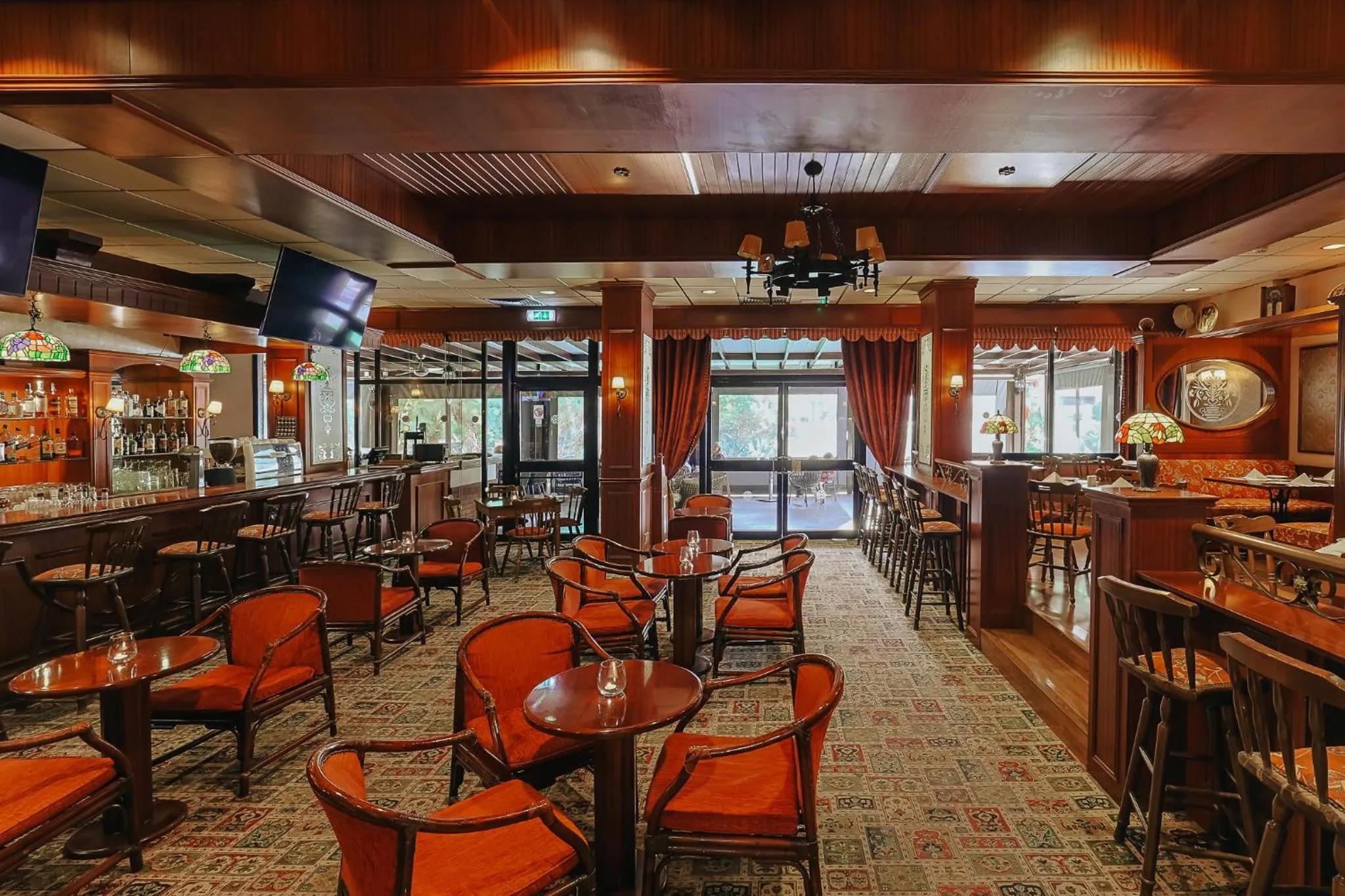 Restaurant/places to eat in Odysseia Hotel Kapetanios