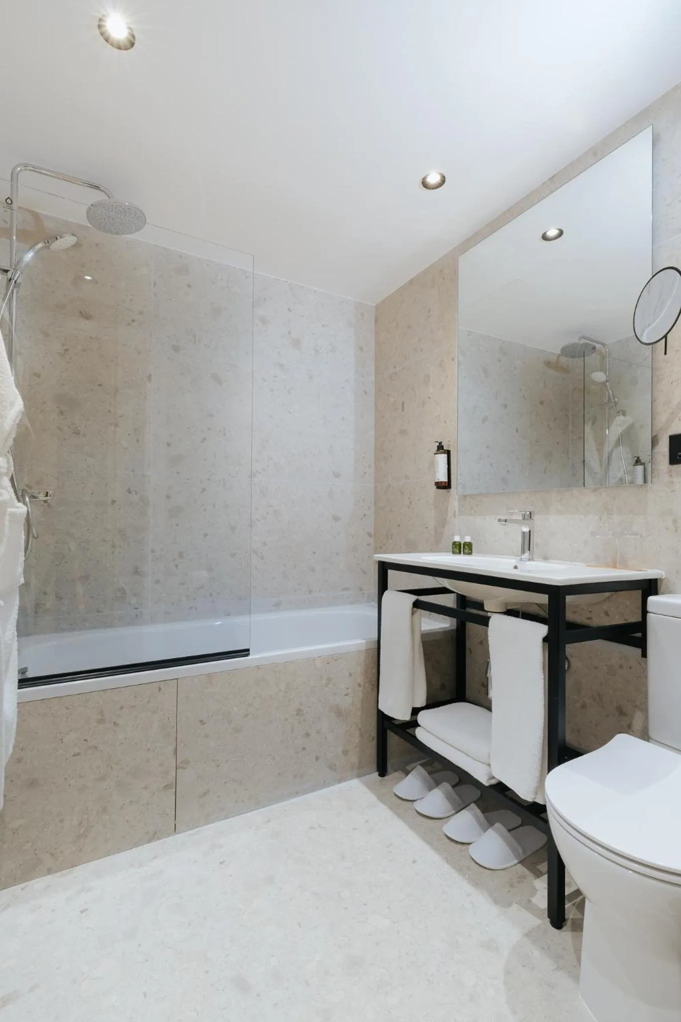 Bathroom in Odysseia Hotel Kapetanios