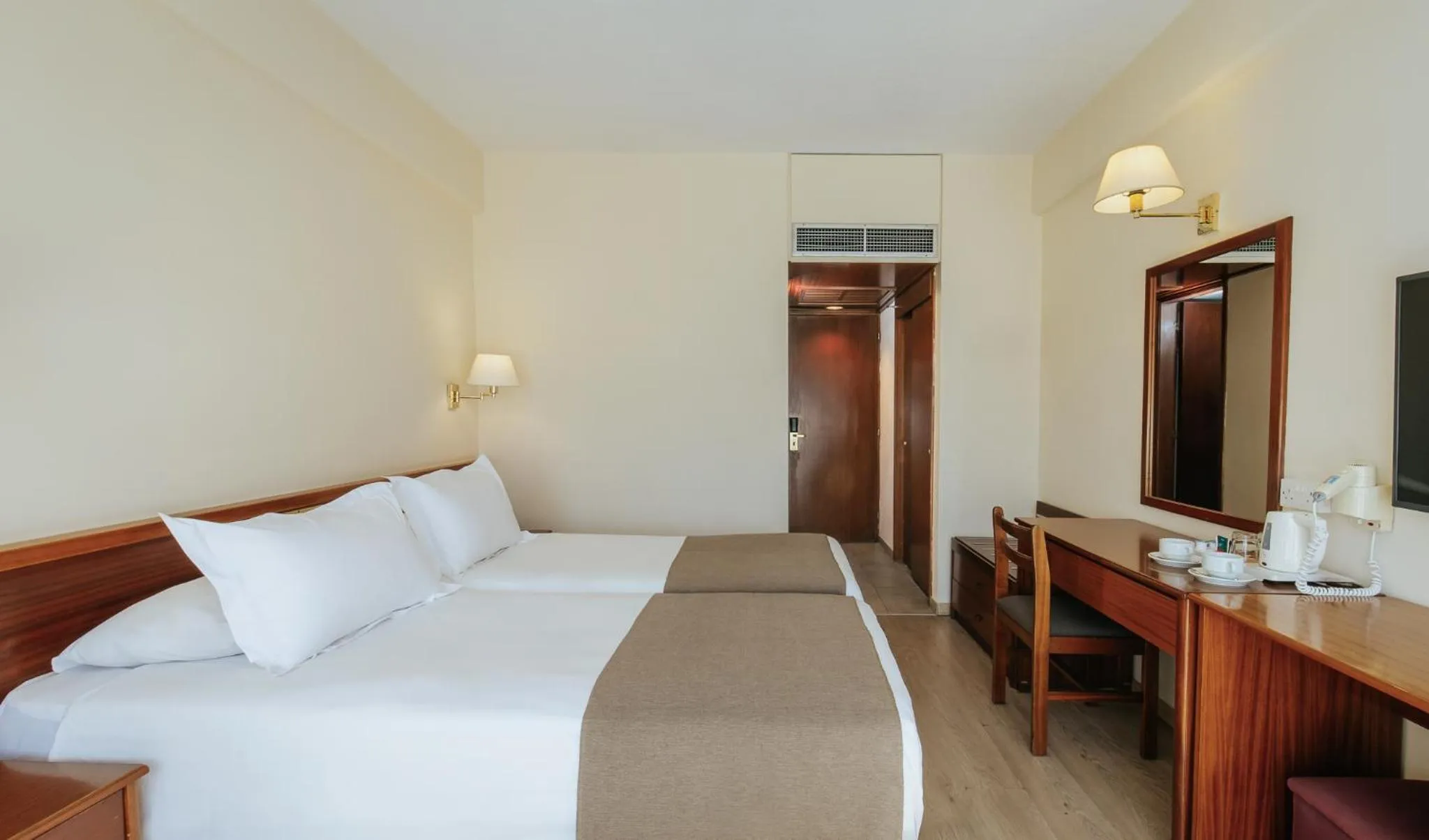 Bedroom, Bed in Odysseia Hotel Kapetanios