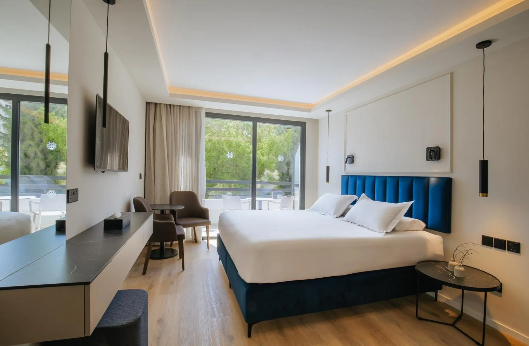 Balcony/Terrace, Bed in Odysseia Hotel Kapetanios