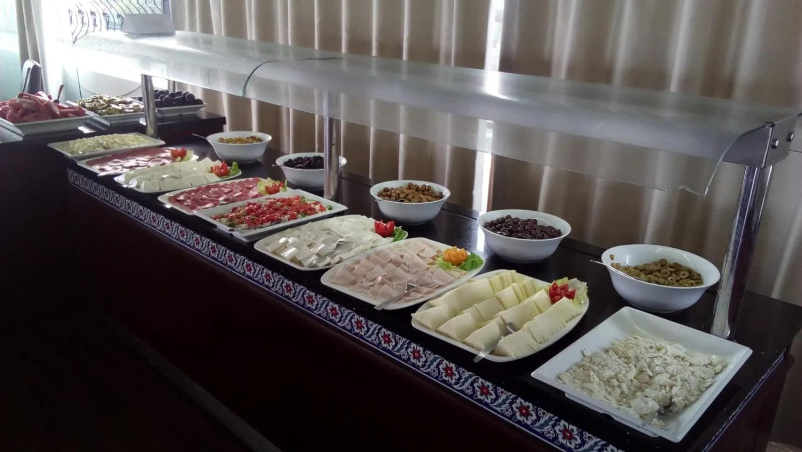 Restaurant/places to eat in Sunday Beach Hotel