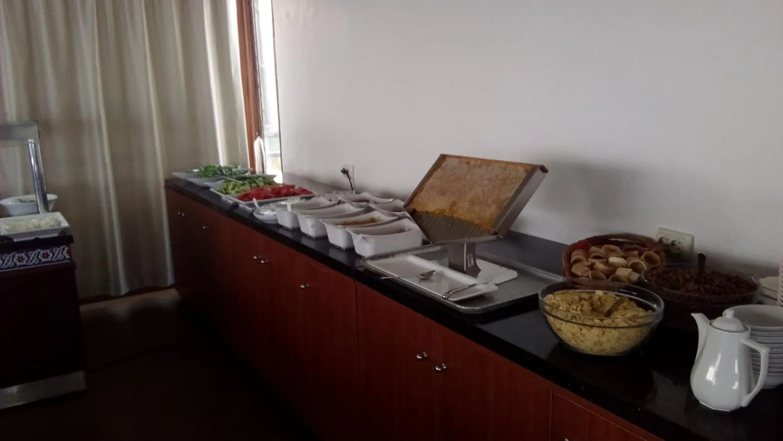 Restaurant/places to eat in Sunday Beach Hotel