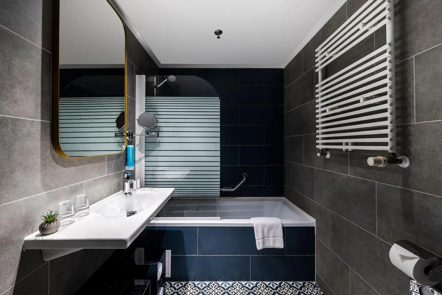 Bathroom in Alta Moda Fashion Hotel