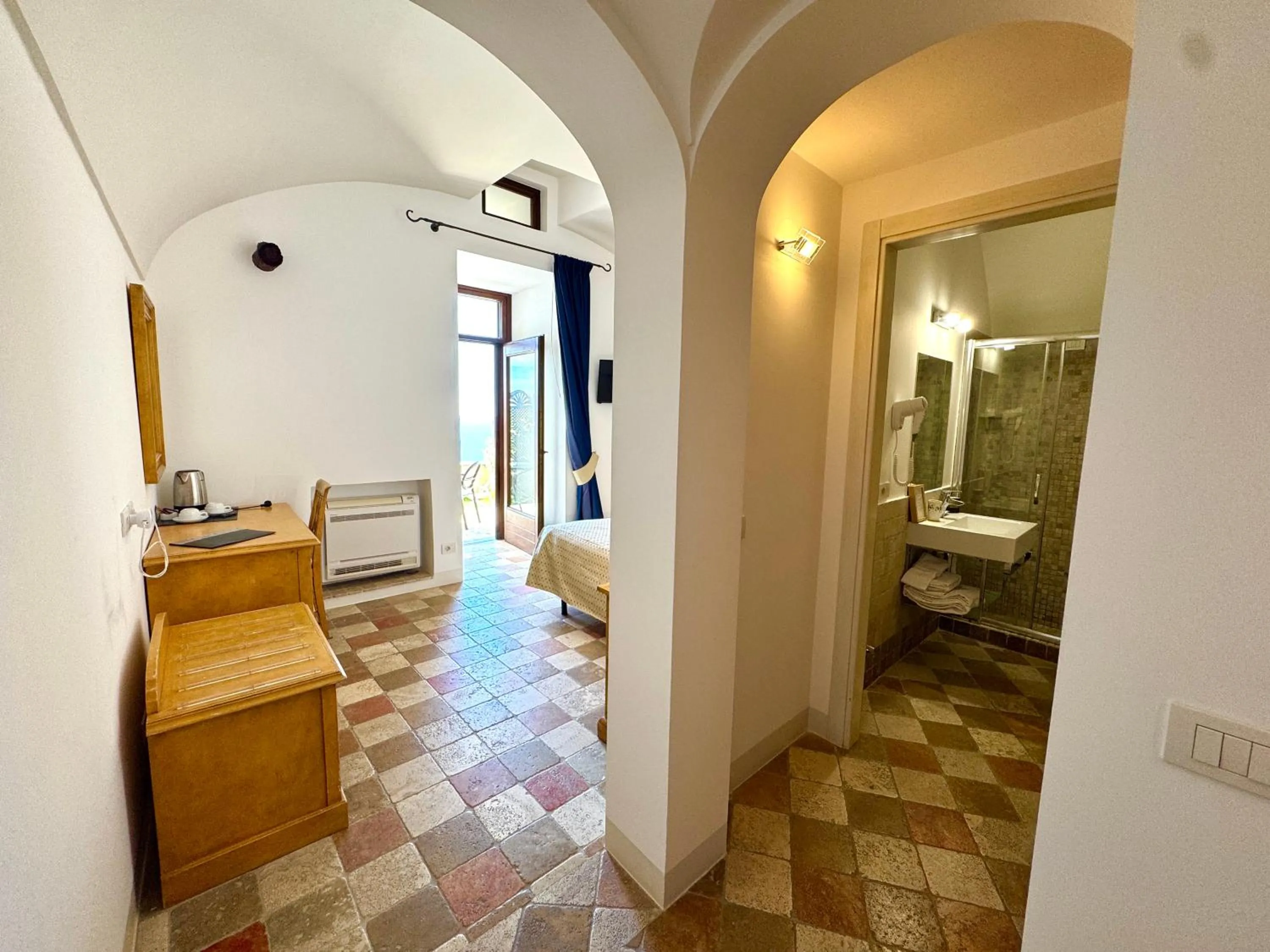 Bathroom in Villa Il Frantoio and Lilmar