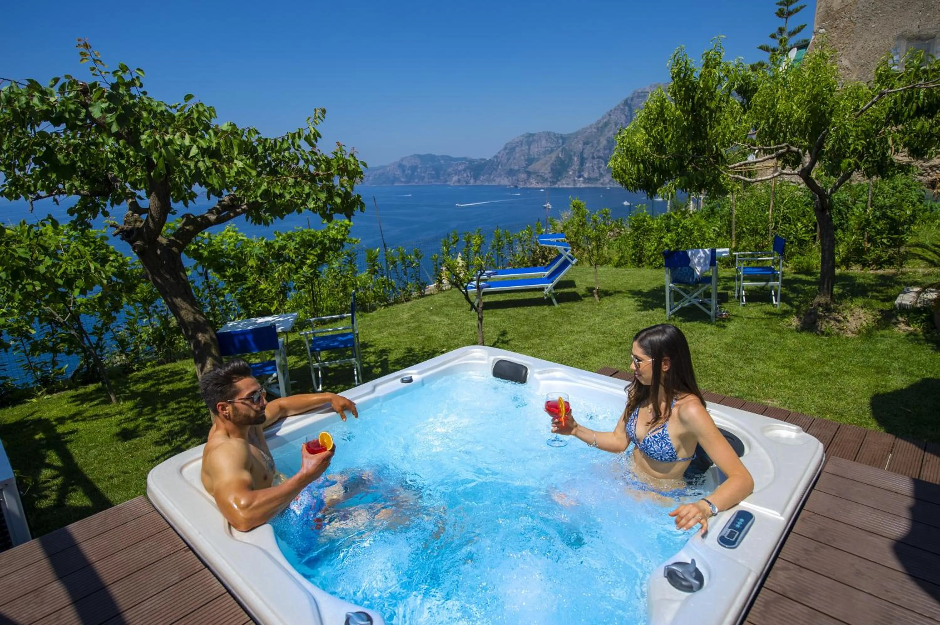 Property building in Villa Il Frantoio and Lilmar