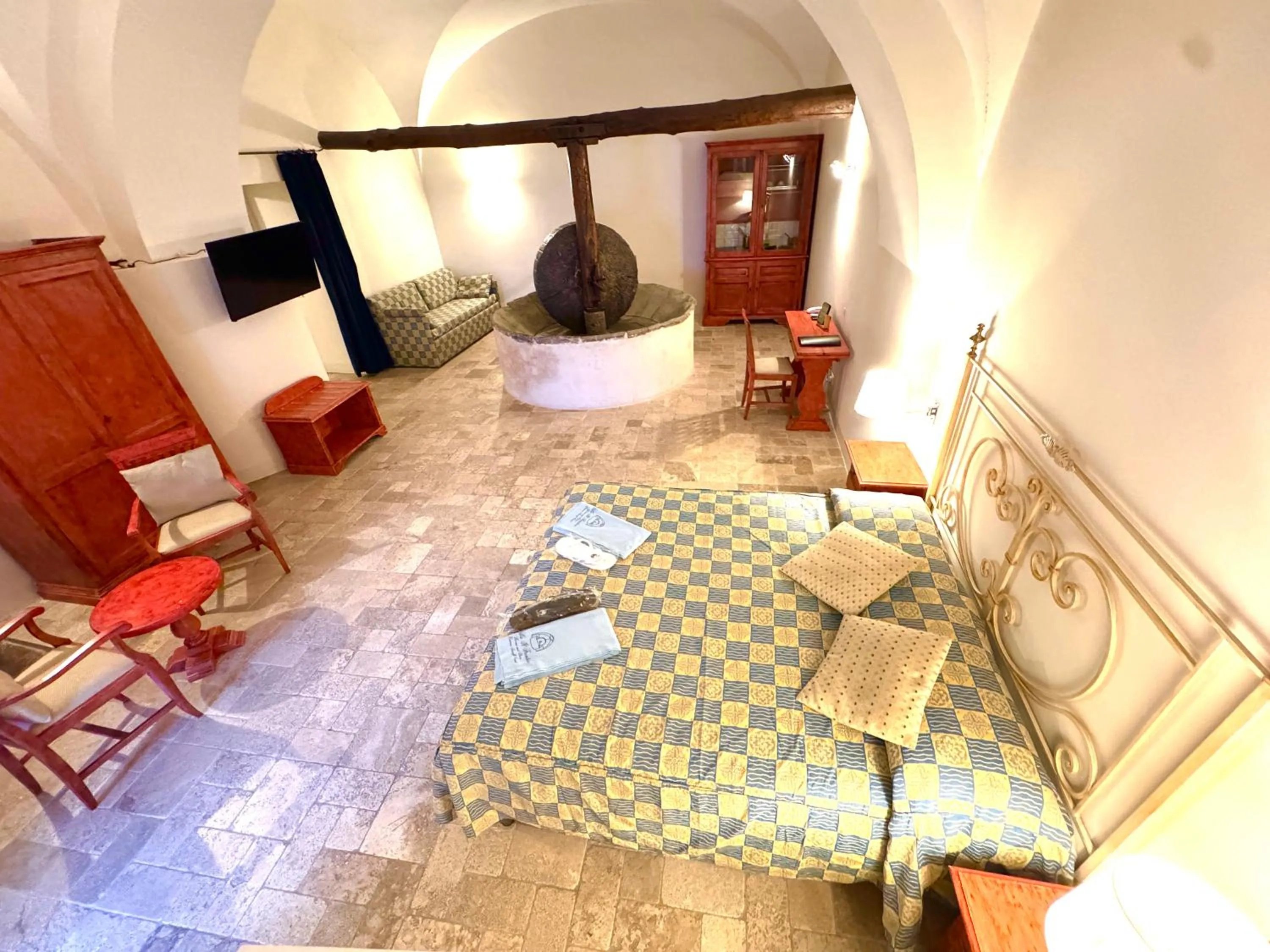 Bed in Villa Il Frantoio and Lilmar