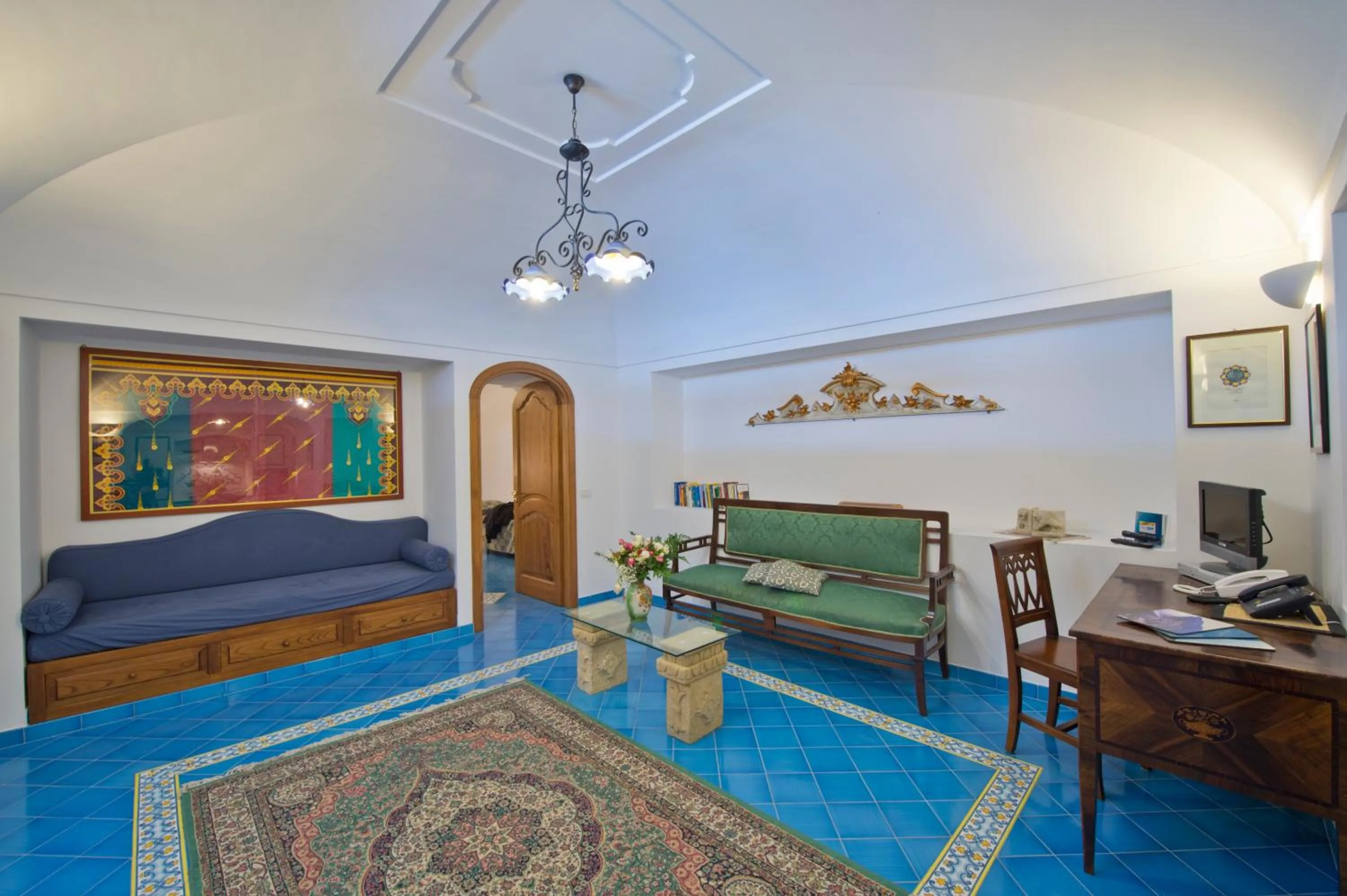 Bed in Villa Il Frantoio and Lilmar