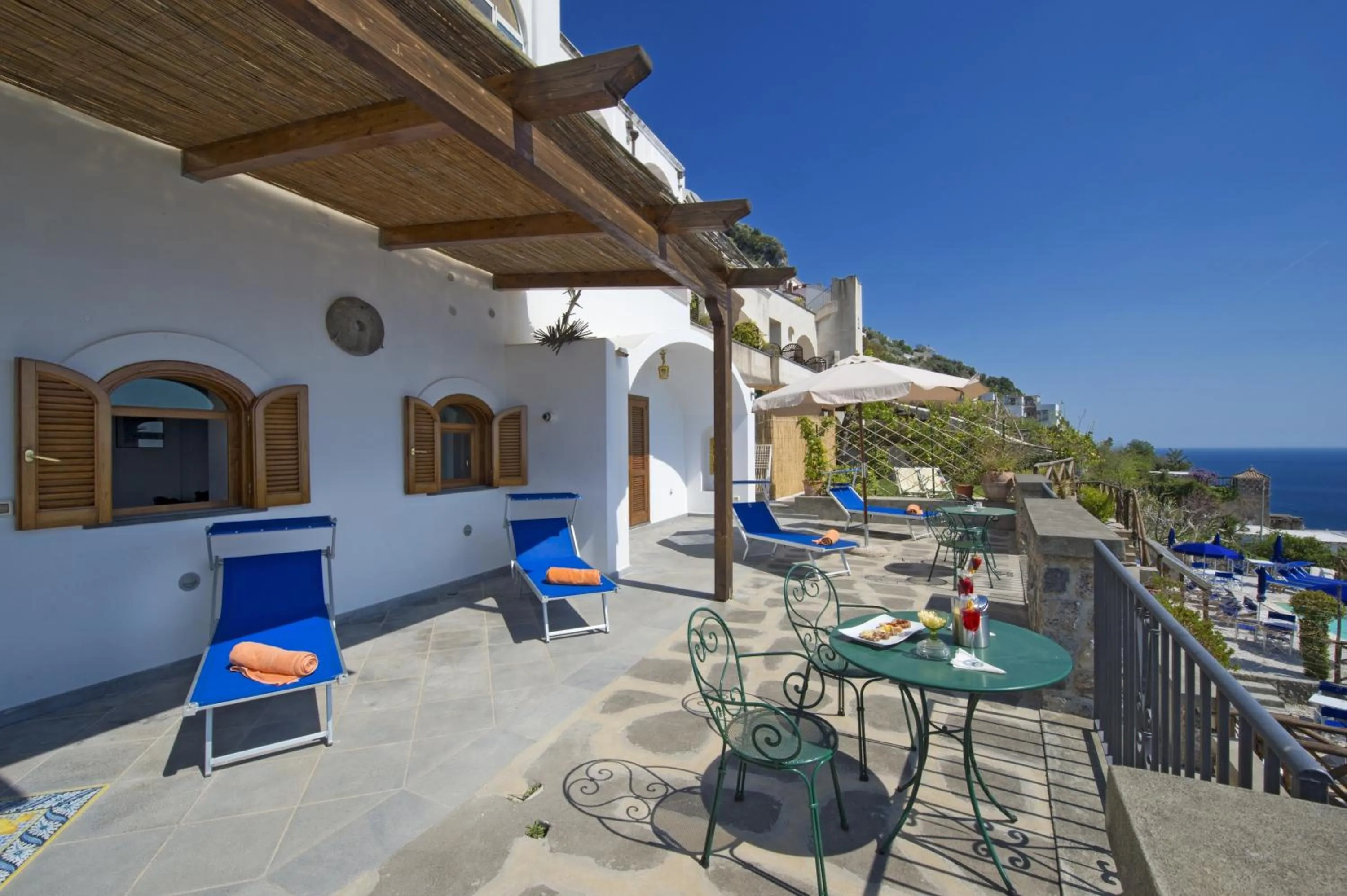 Patio in Villa Il Frantoio and Lilmar