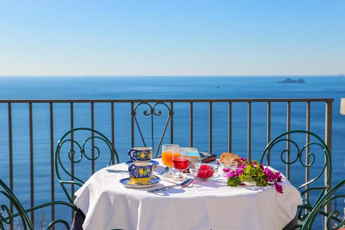 Balcony/Terrace in Villa Il Frantoio and Lilmar