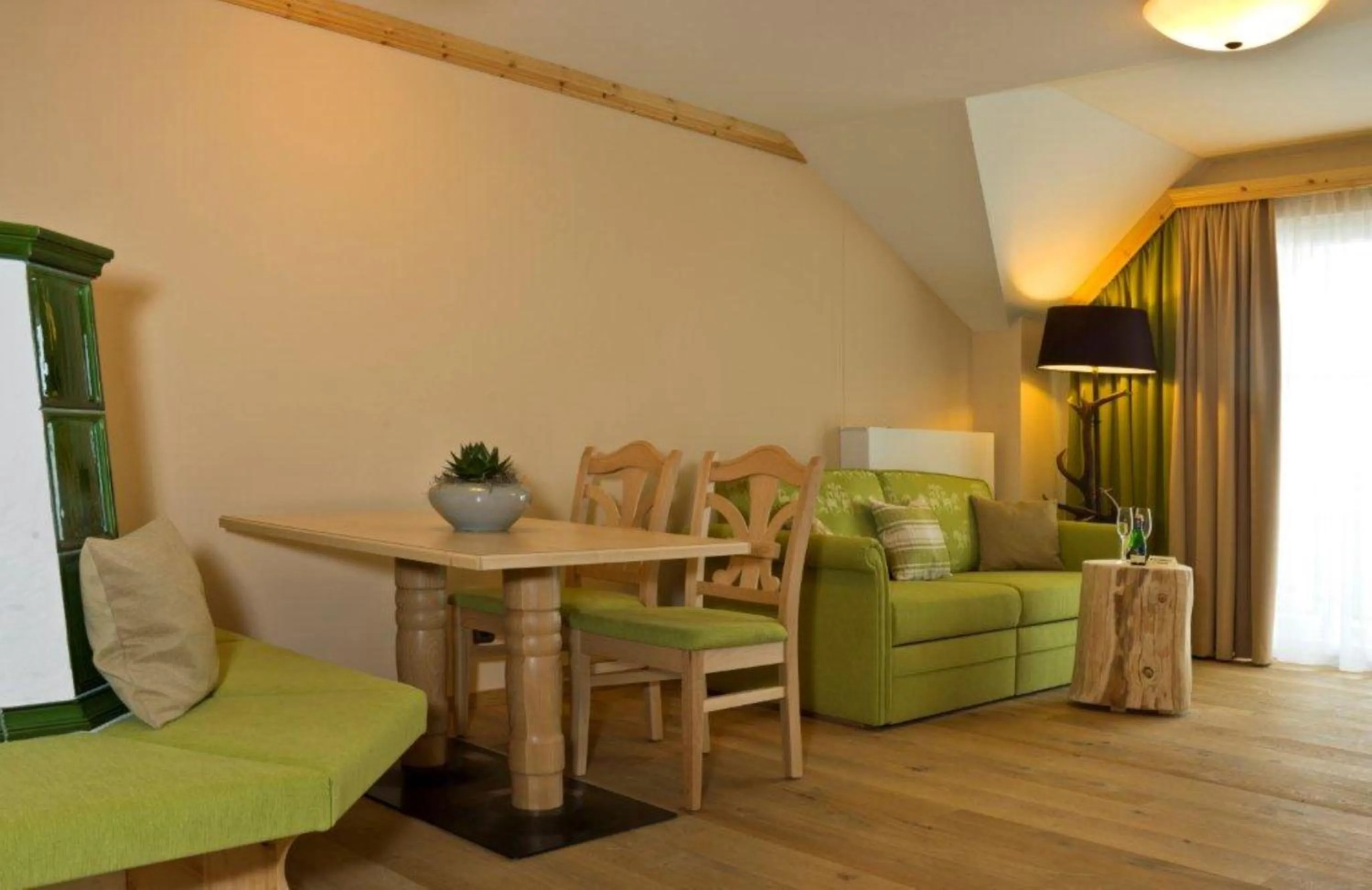 Dining area in Ortner's Resort