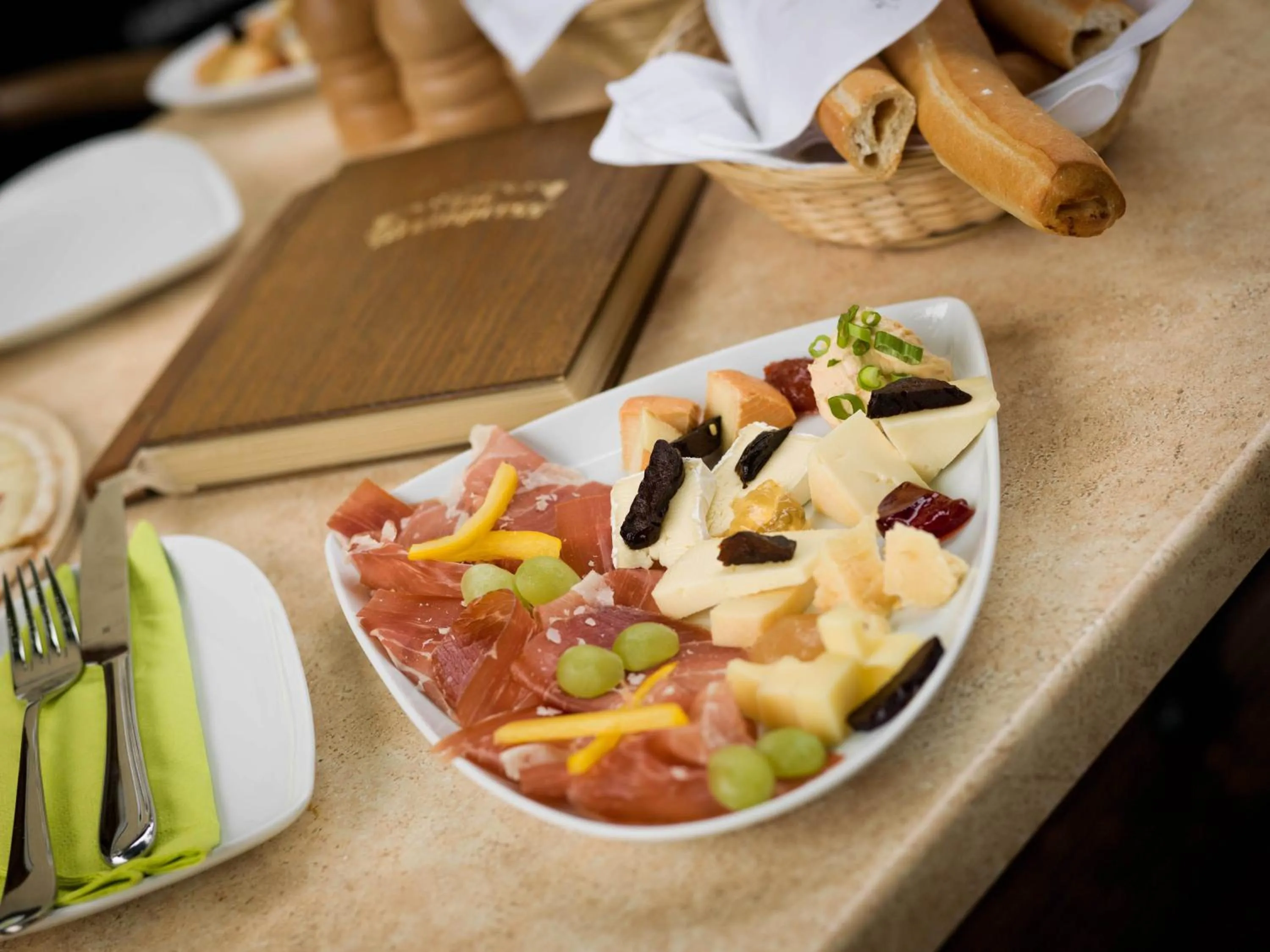 Restaurant/places to eat in Ortner's Resort