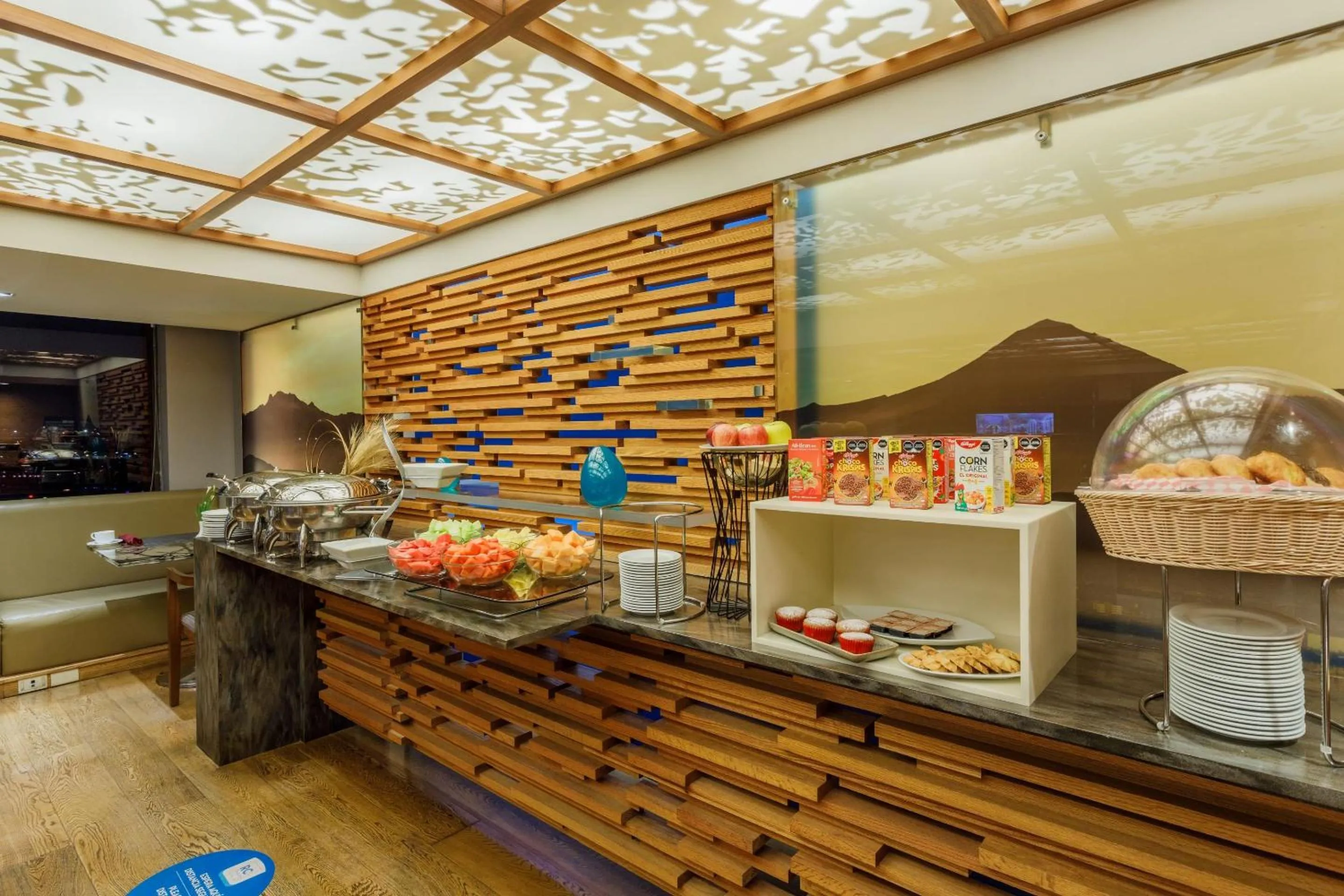 Restaurant/places to eat in Camino Real Aeropuerto