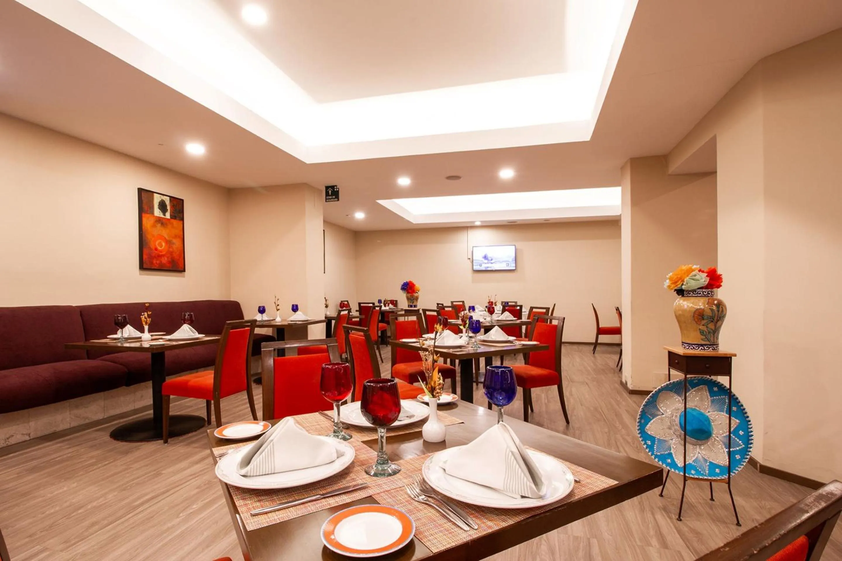 Restaurant/places to eat in Camino Real Aeropuerto