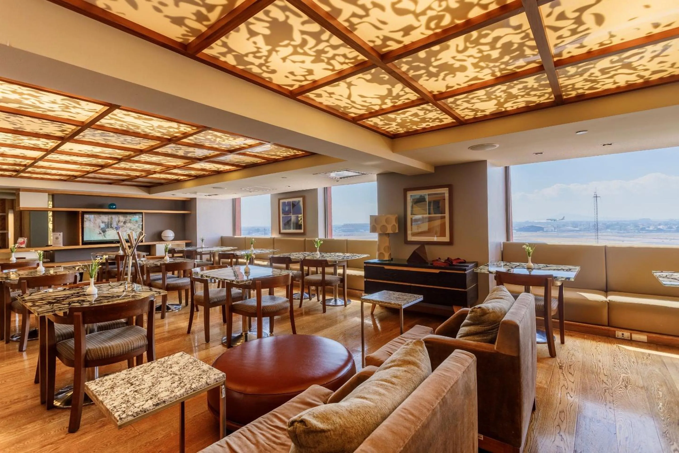 Restaurant/places to eat in Camino Real Aeropuerto