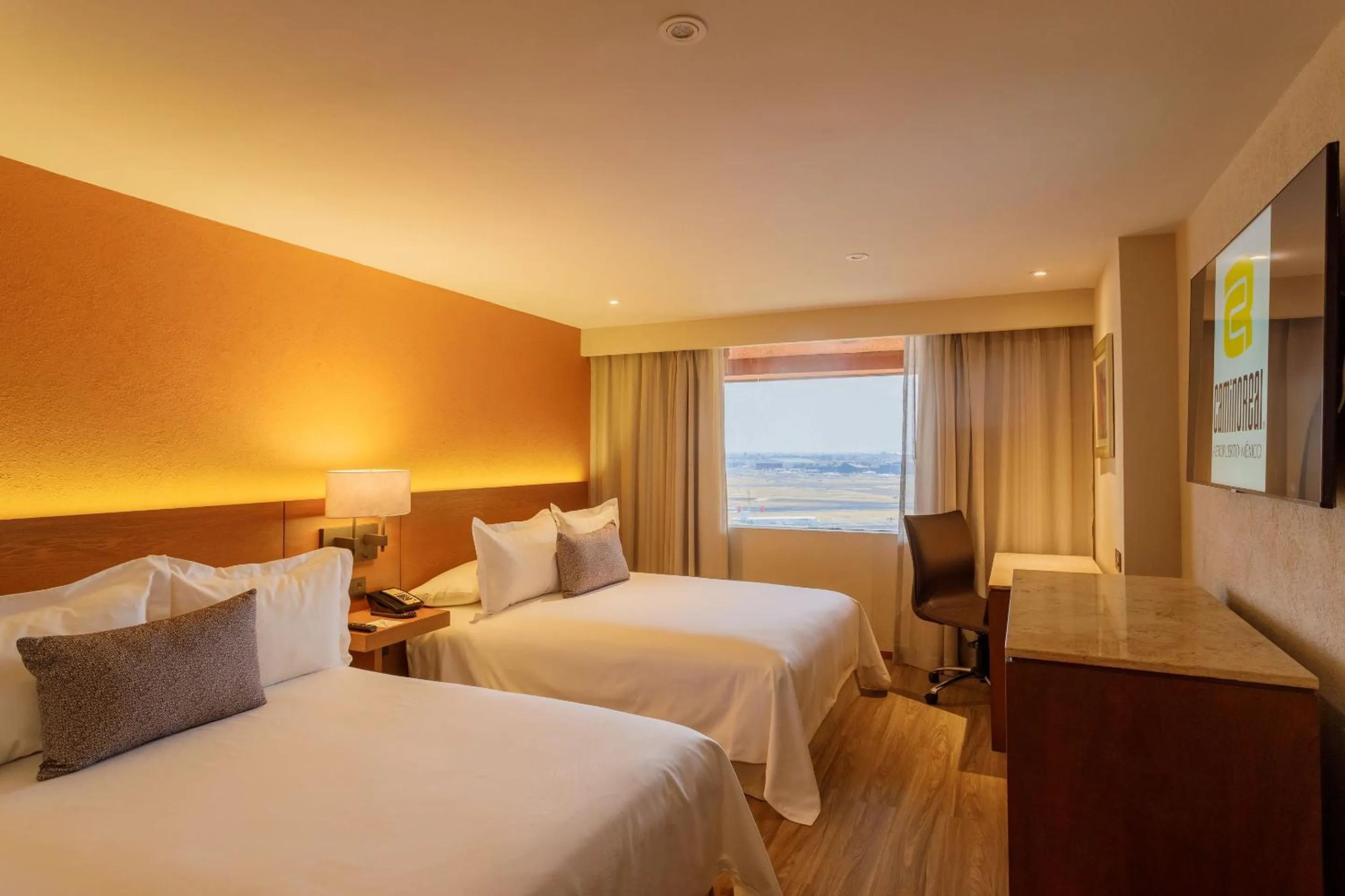 Photo of the whole room, Bed in Camino Real Aeropuerto
