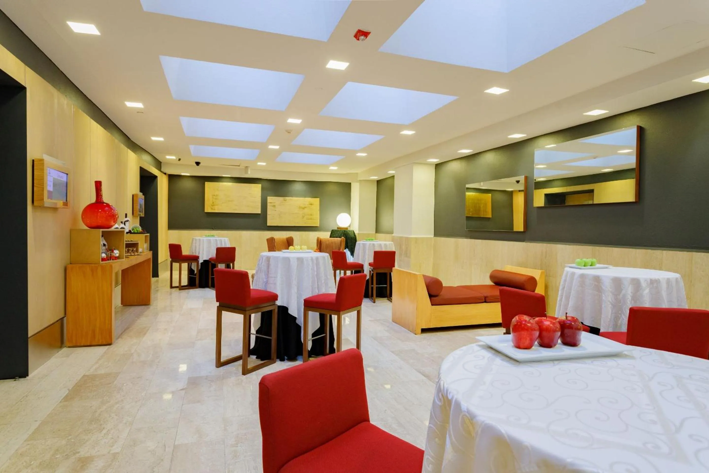 Banquet/Function facilities in Camino Real Aeropuerto