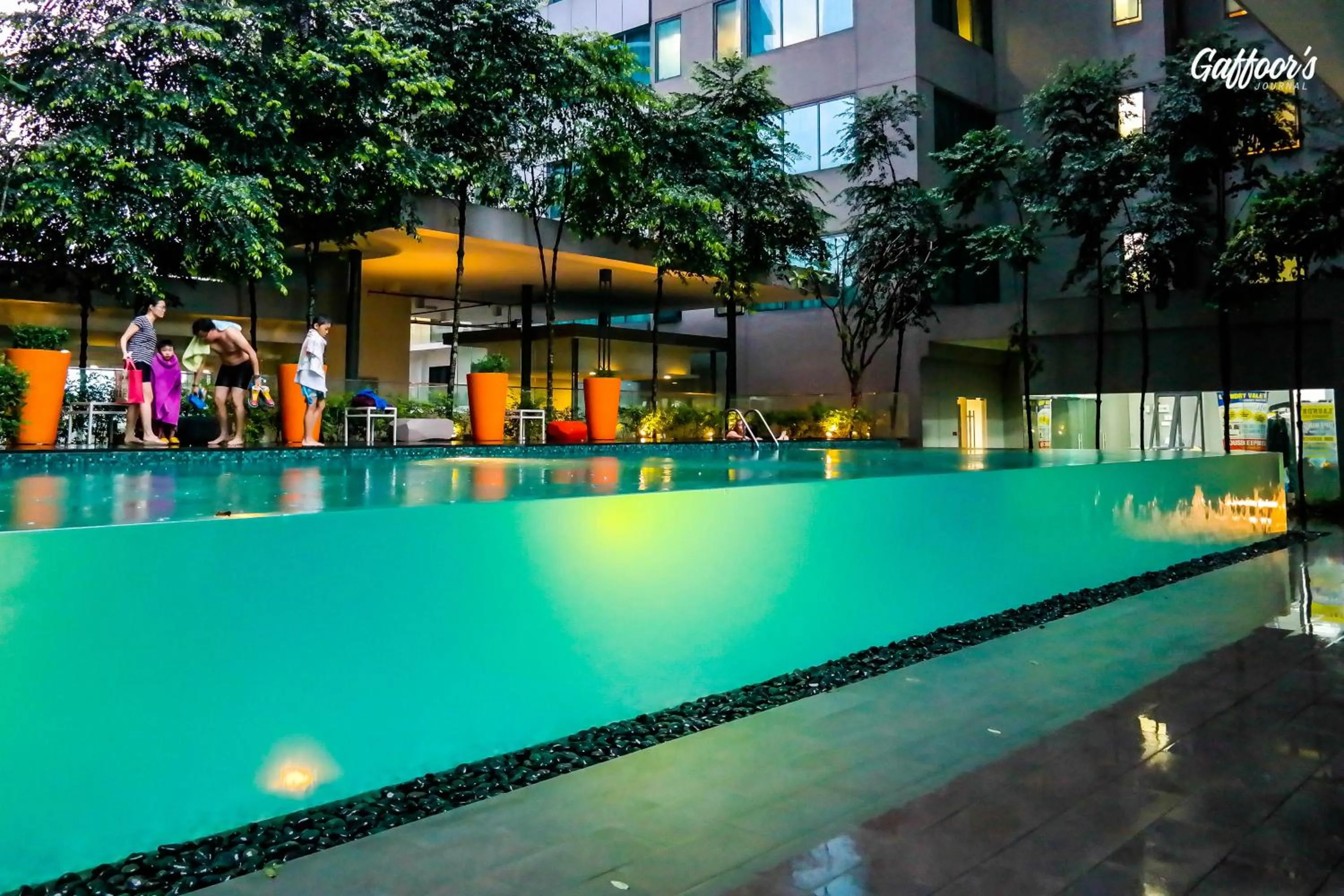 Swimming pool in Resort Hostel In City