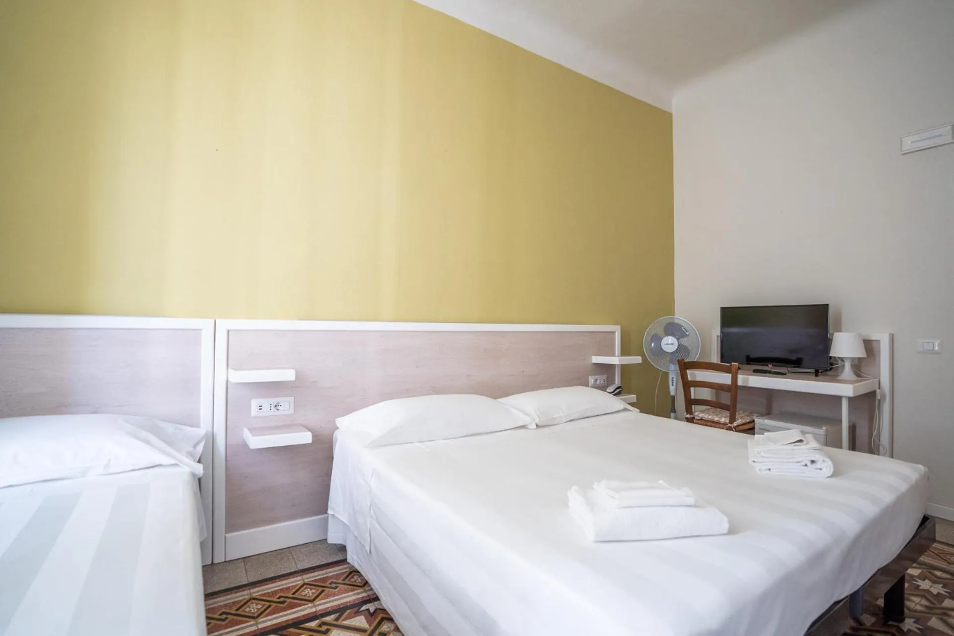 Bed in Albergo Centrale