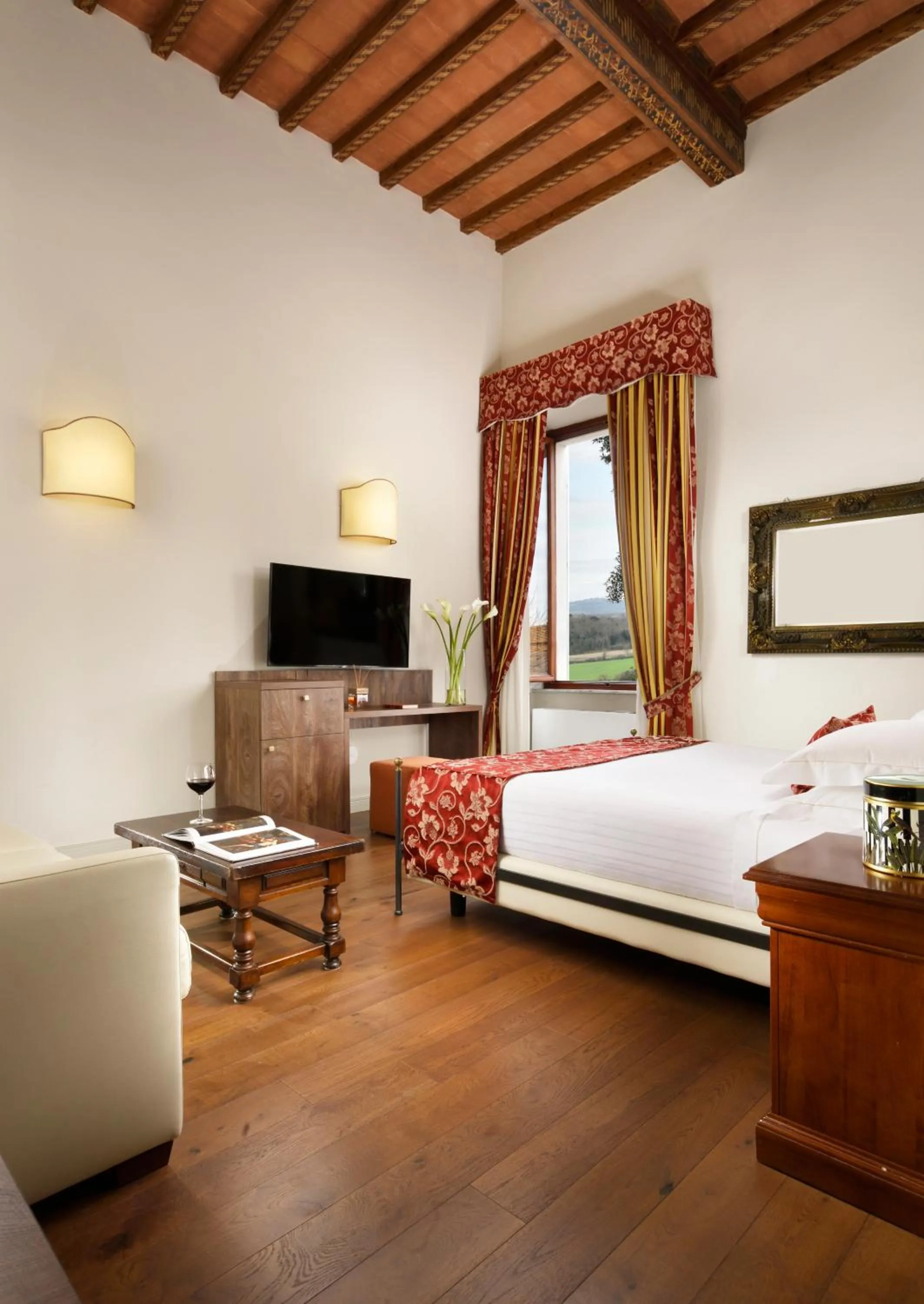 Photo of the whole room, Bed in Villa Sabolini